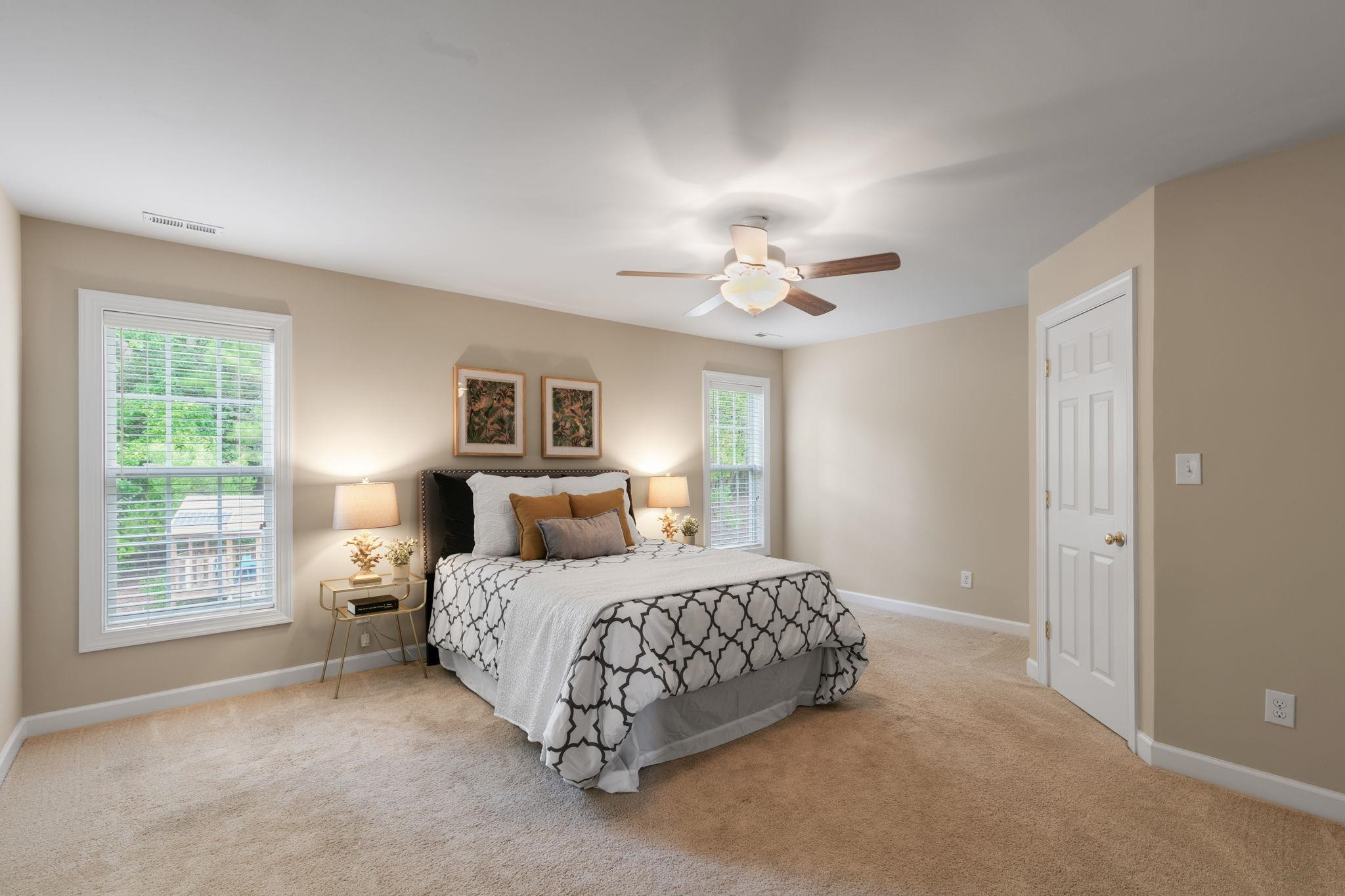 1603 Royal Red Trail