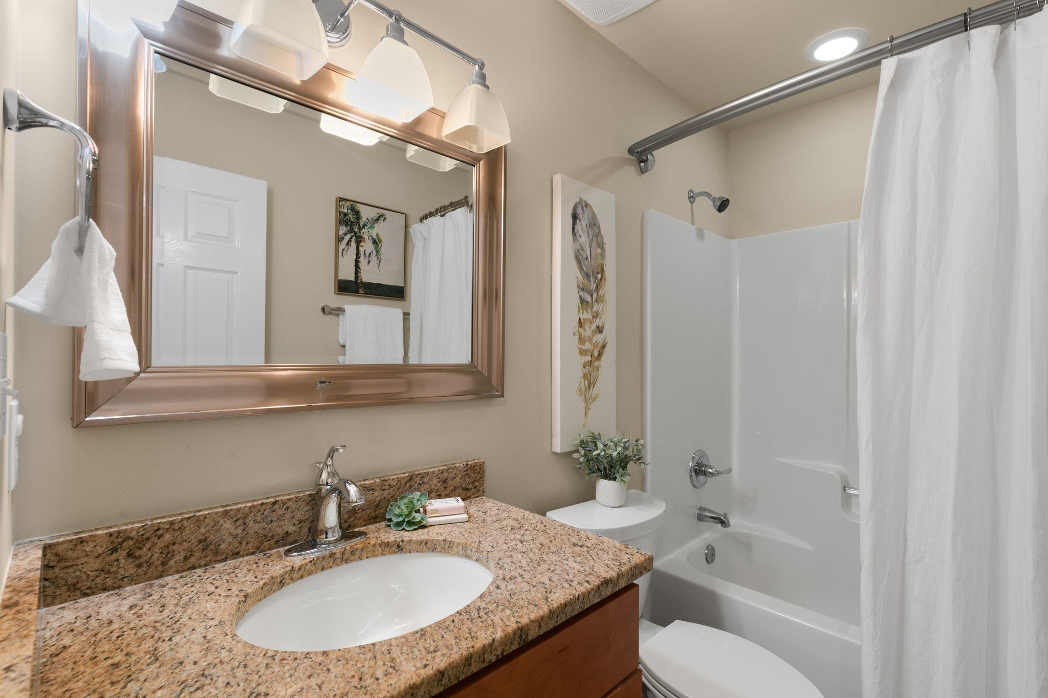 1603 Royal Red Trail
