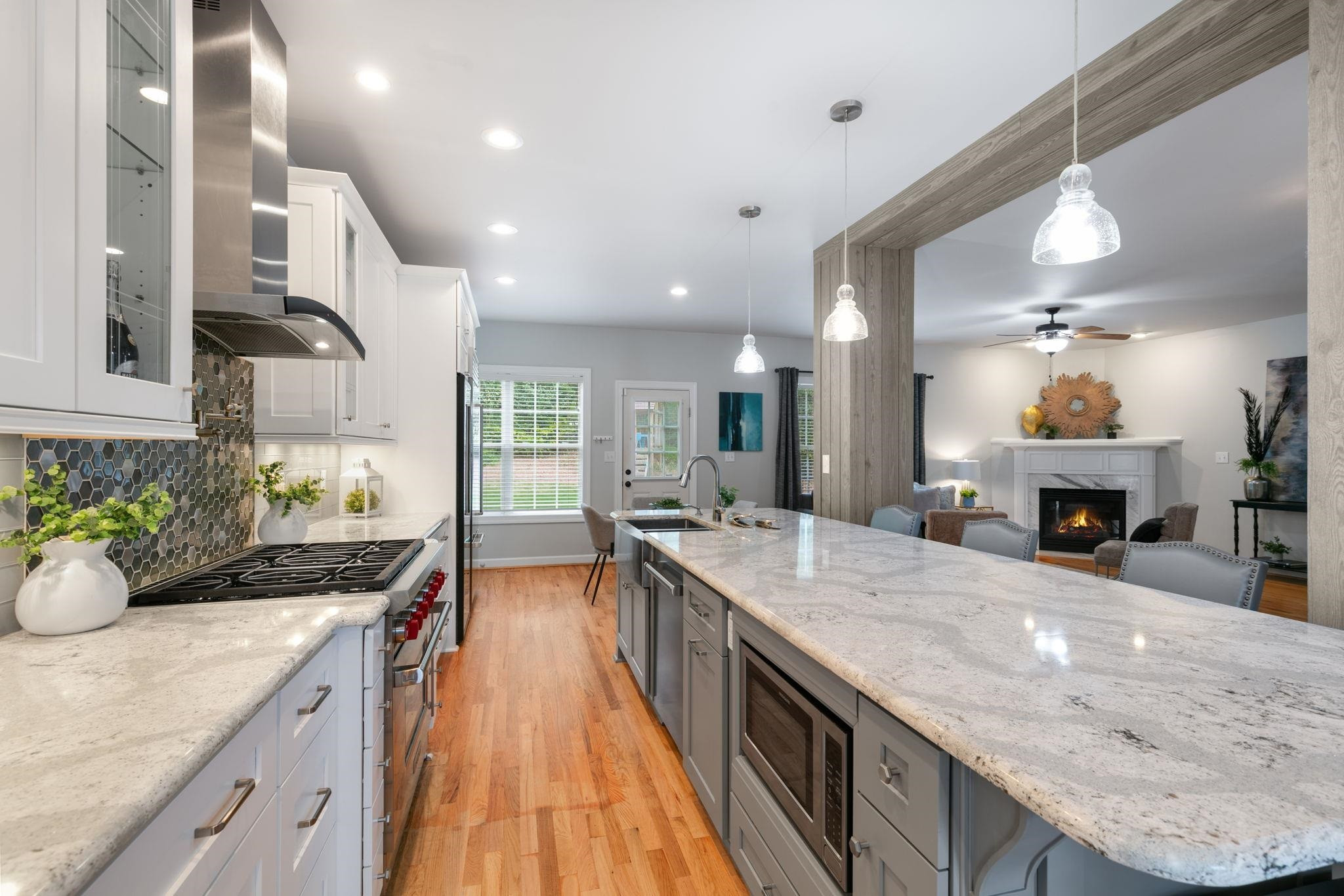 1603 Royal Red Trail