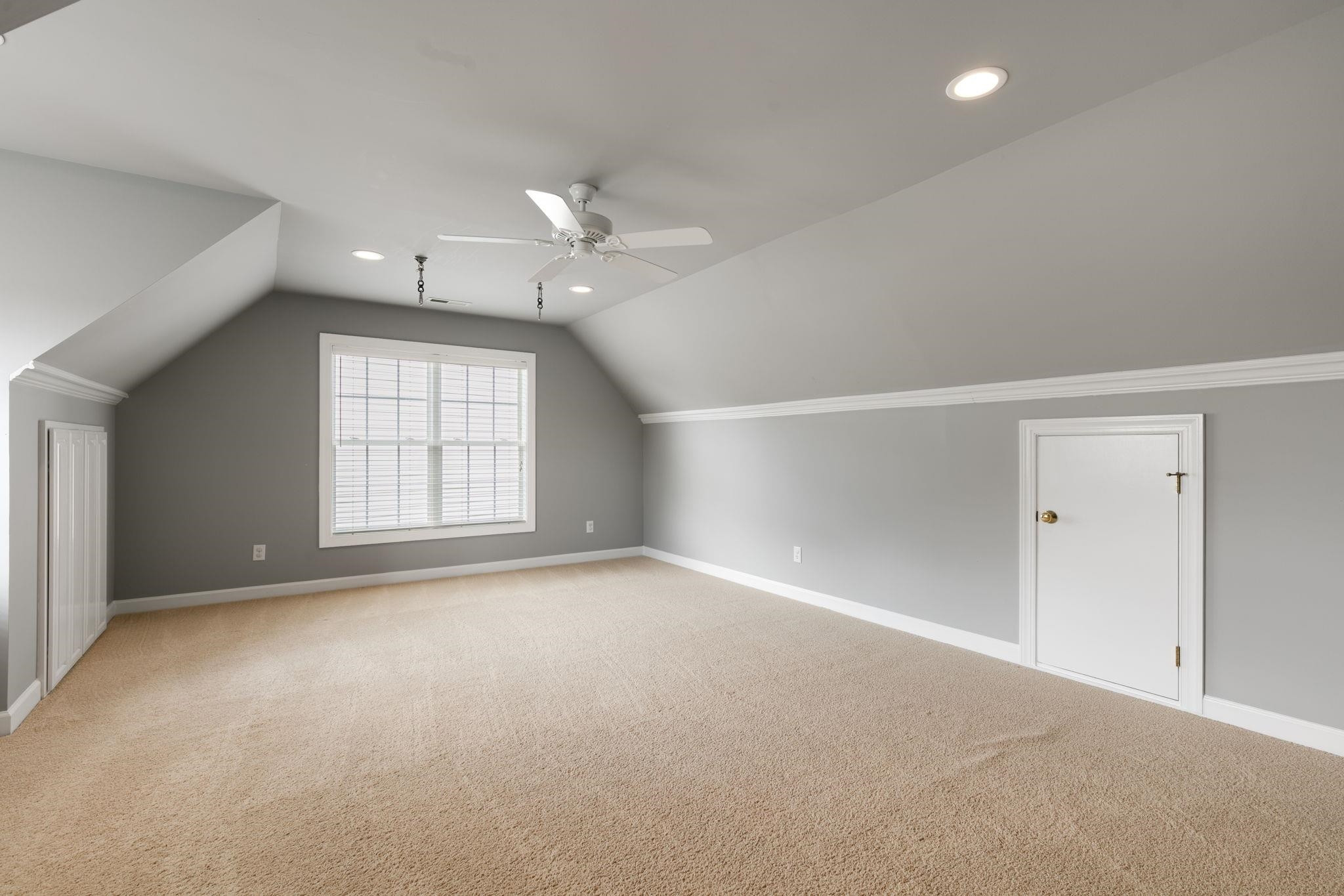 1603 Royal Red Trail