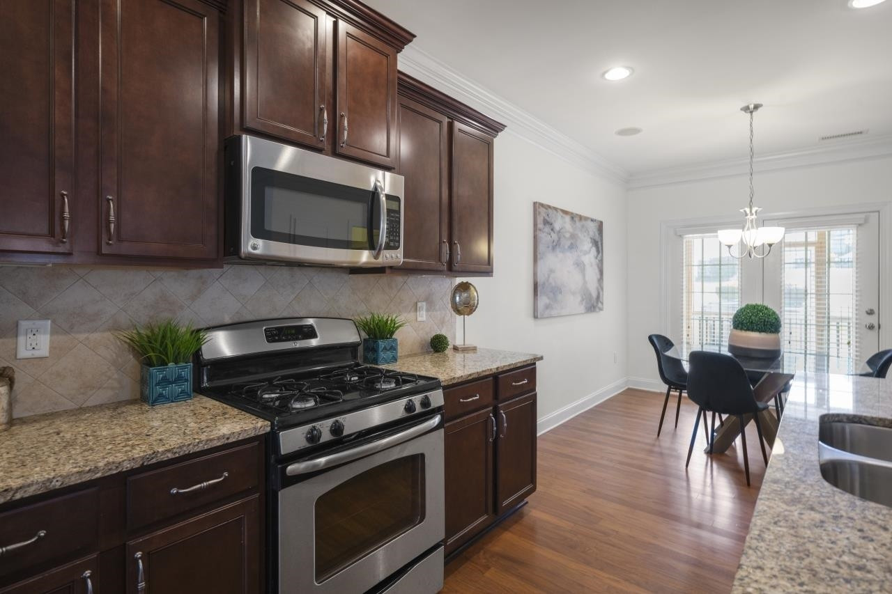 109 Pascalis Place
