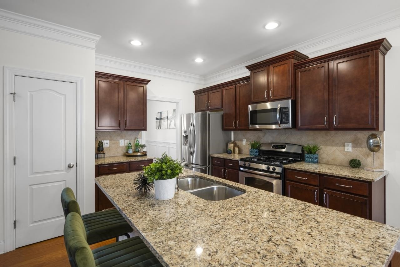 109 Pascalis Place