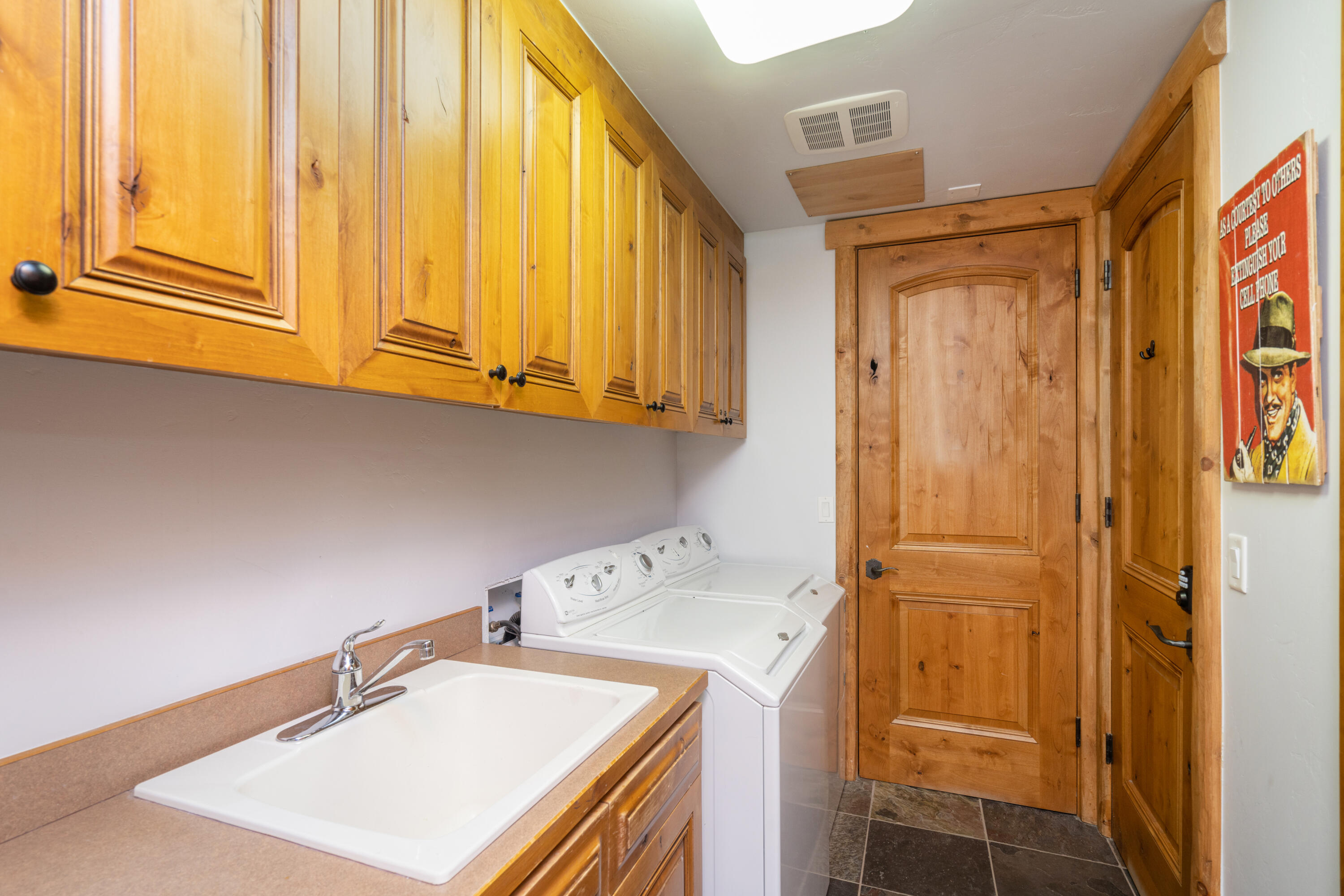 225 Ridgeline Drive