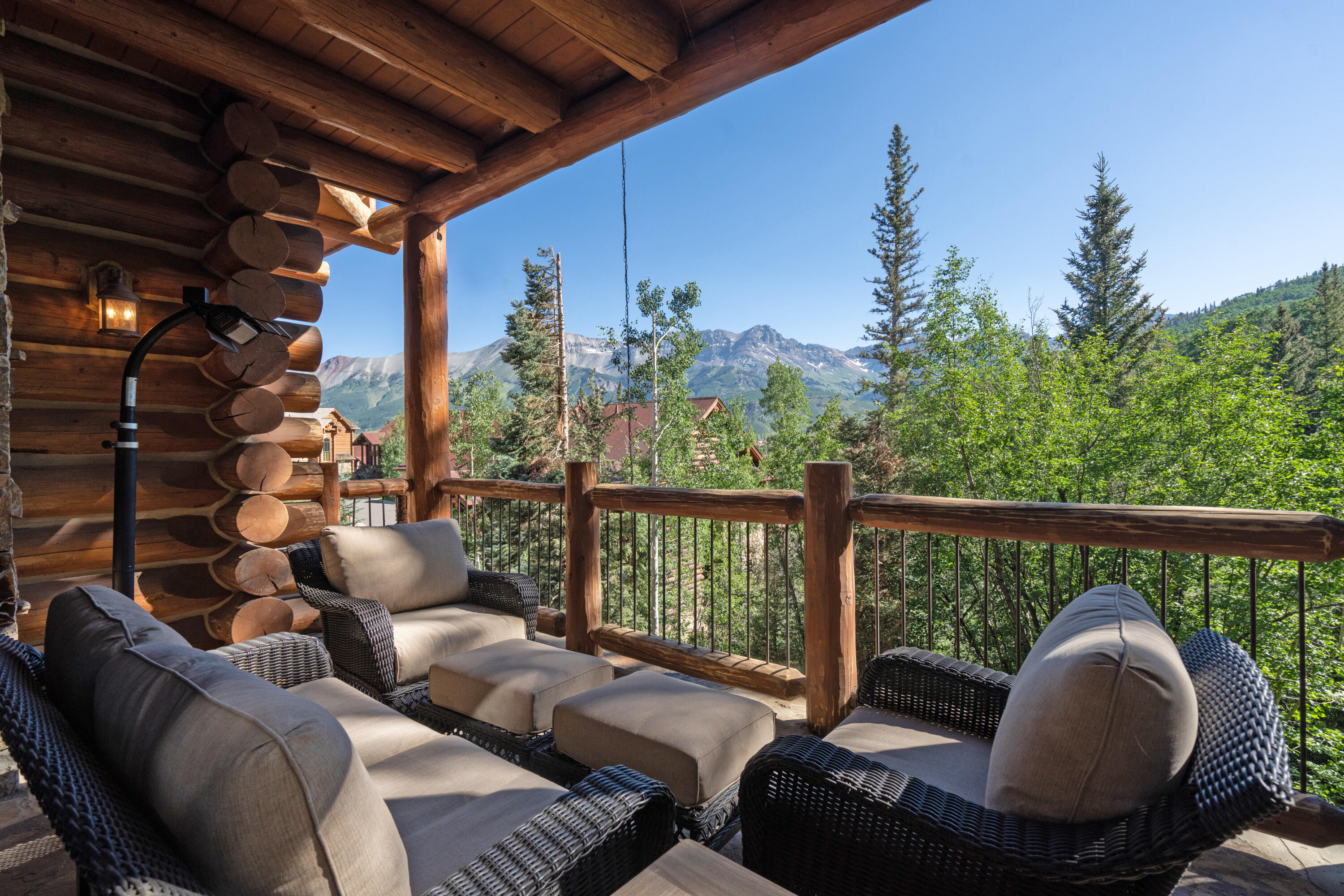 225 Ridgeline Drive