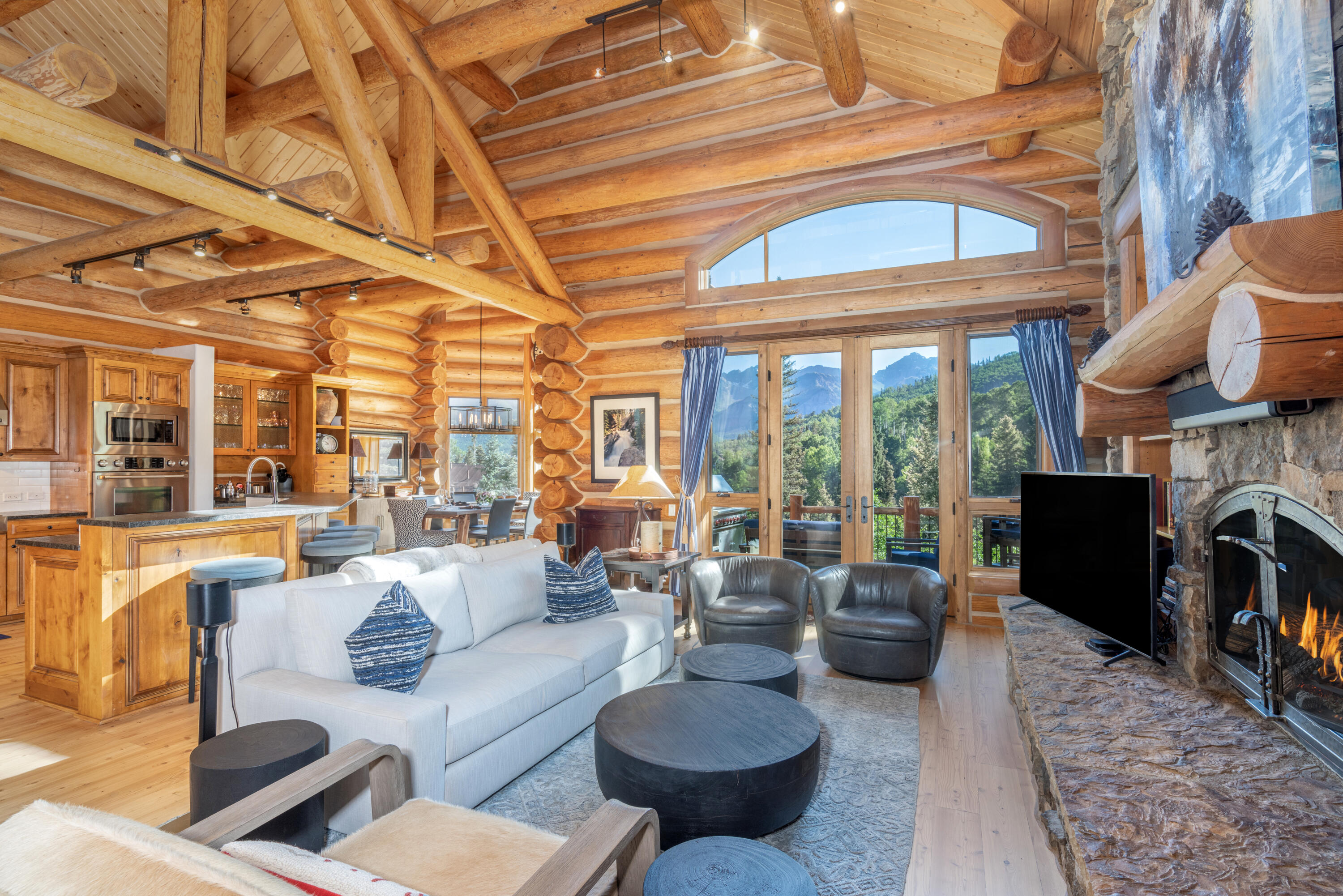 225 Ridgeline Drive