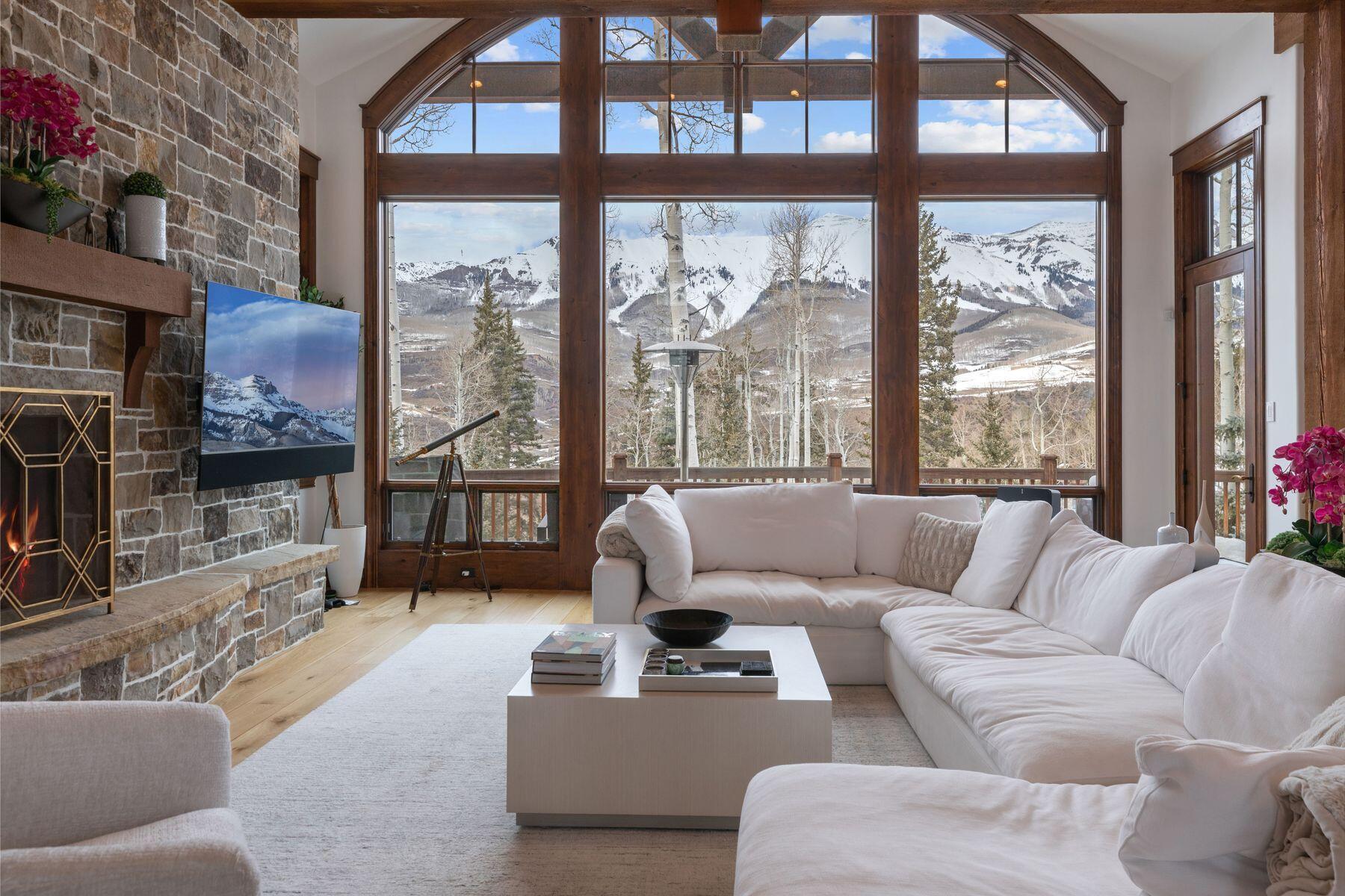124 Lawson Point