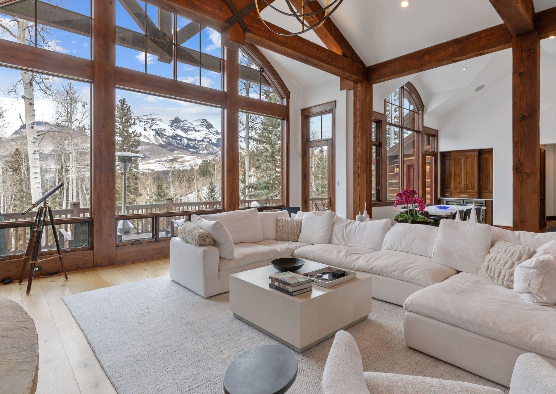 124 Lawson Point