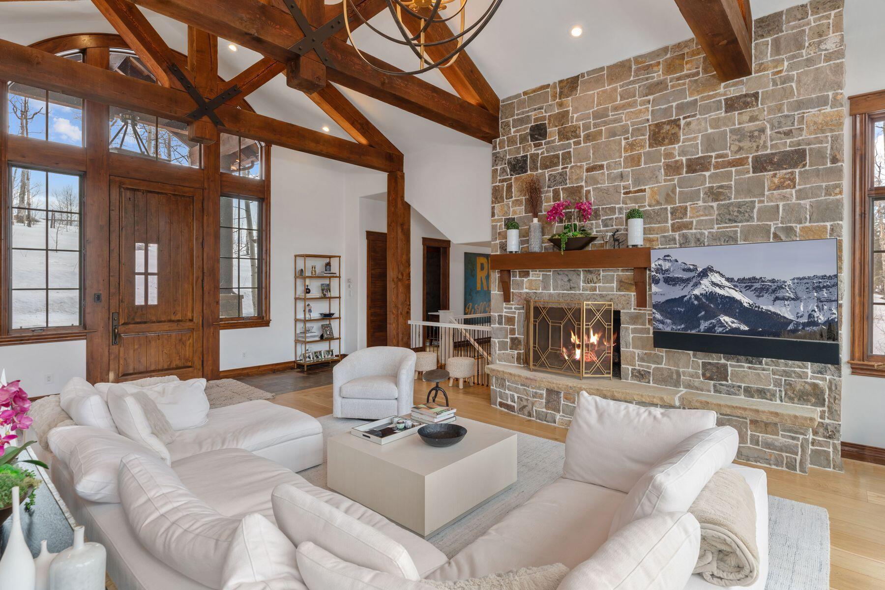 124 Lawson Point