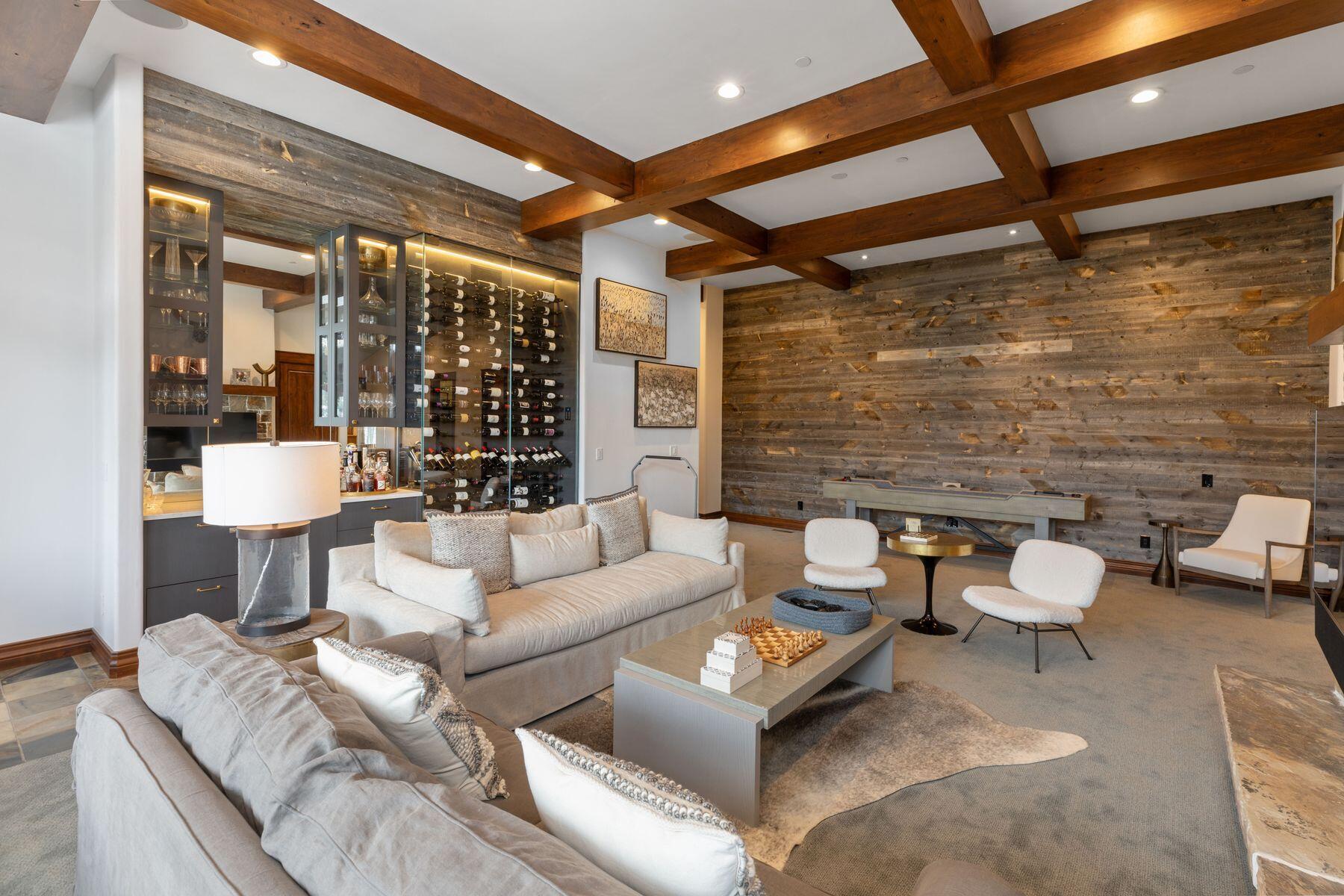 124 Lawson Point