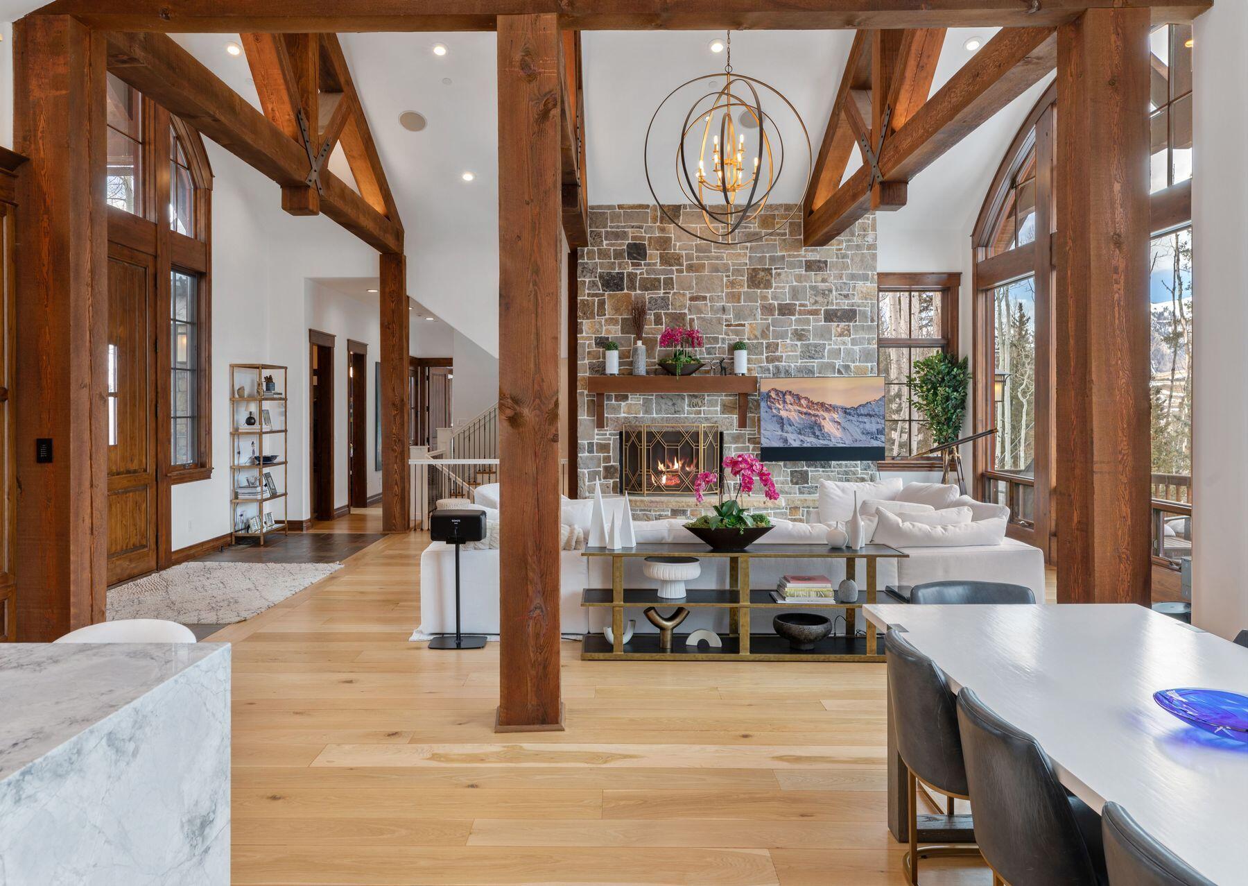 124 Lawson Point