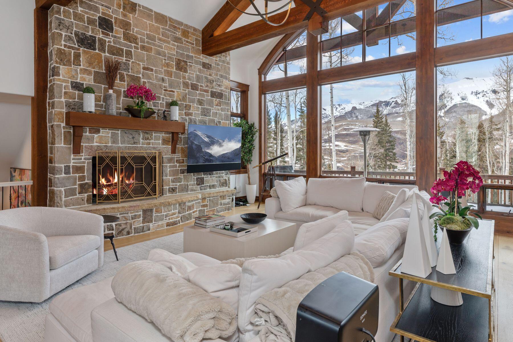 124 Lawson Point