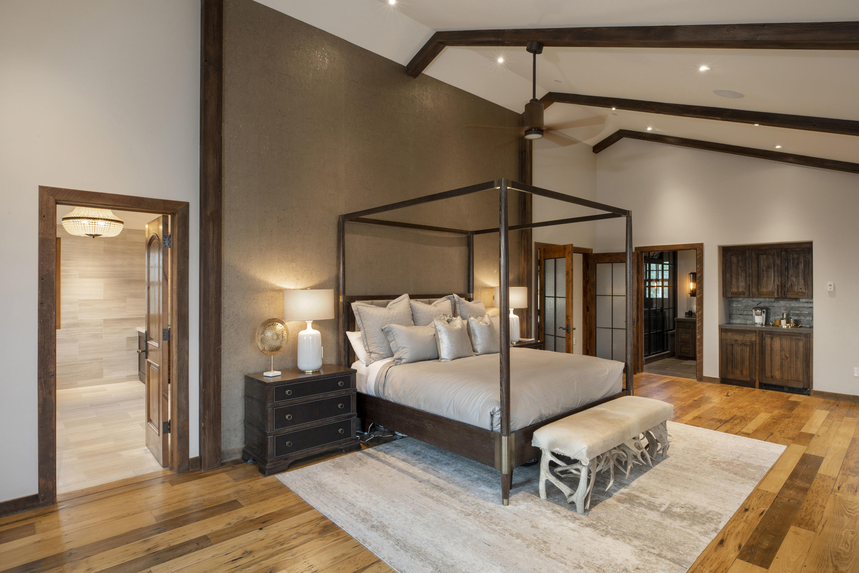 7039 Last Dollar Road