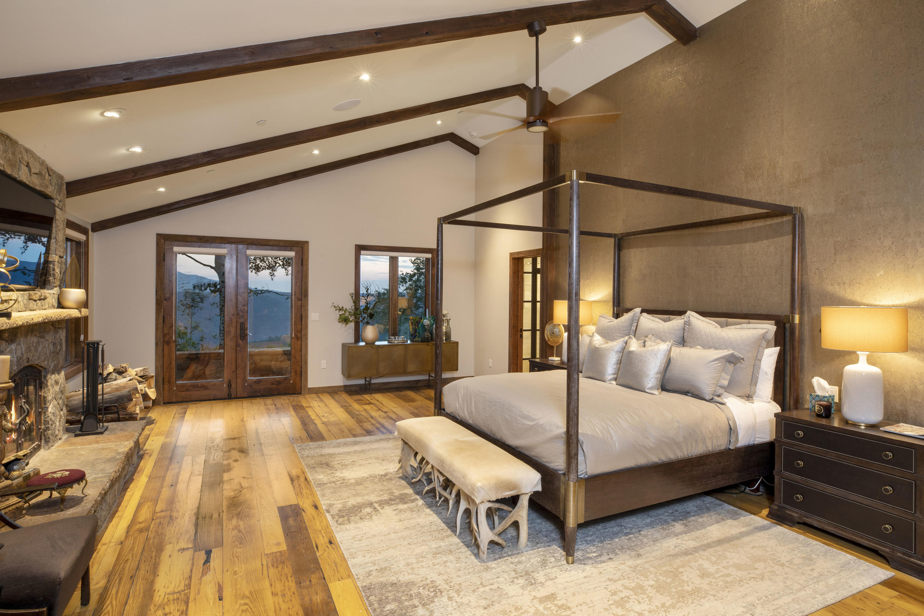 7039 Last Dollar Road