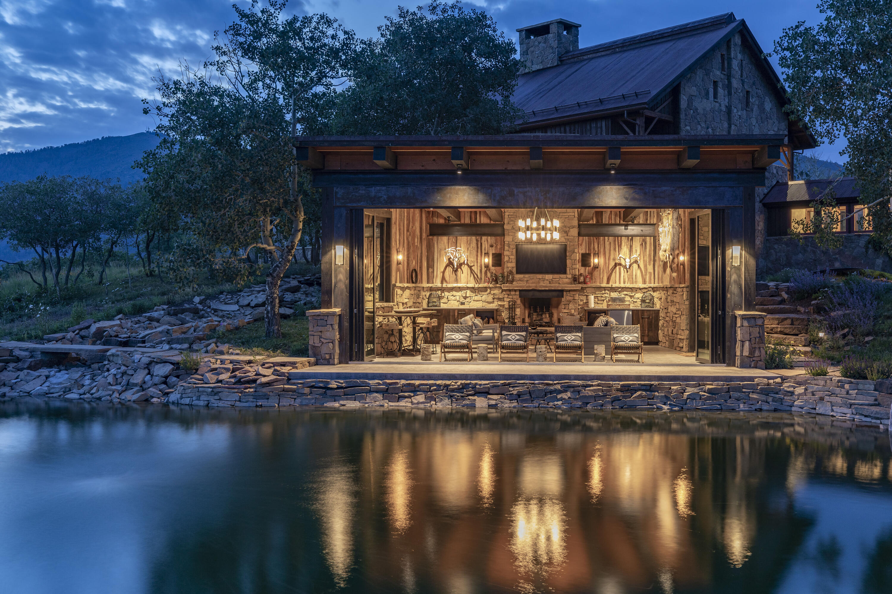 7039 Last Dollar Road