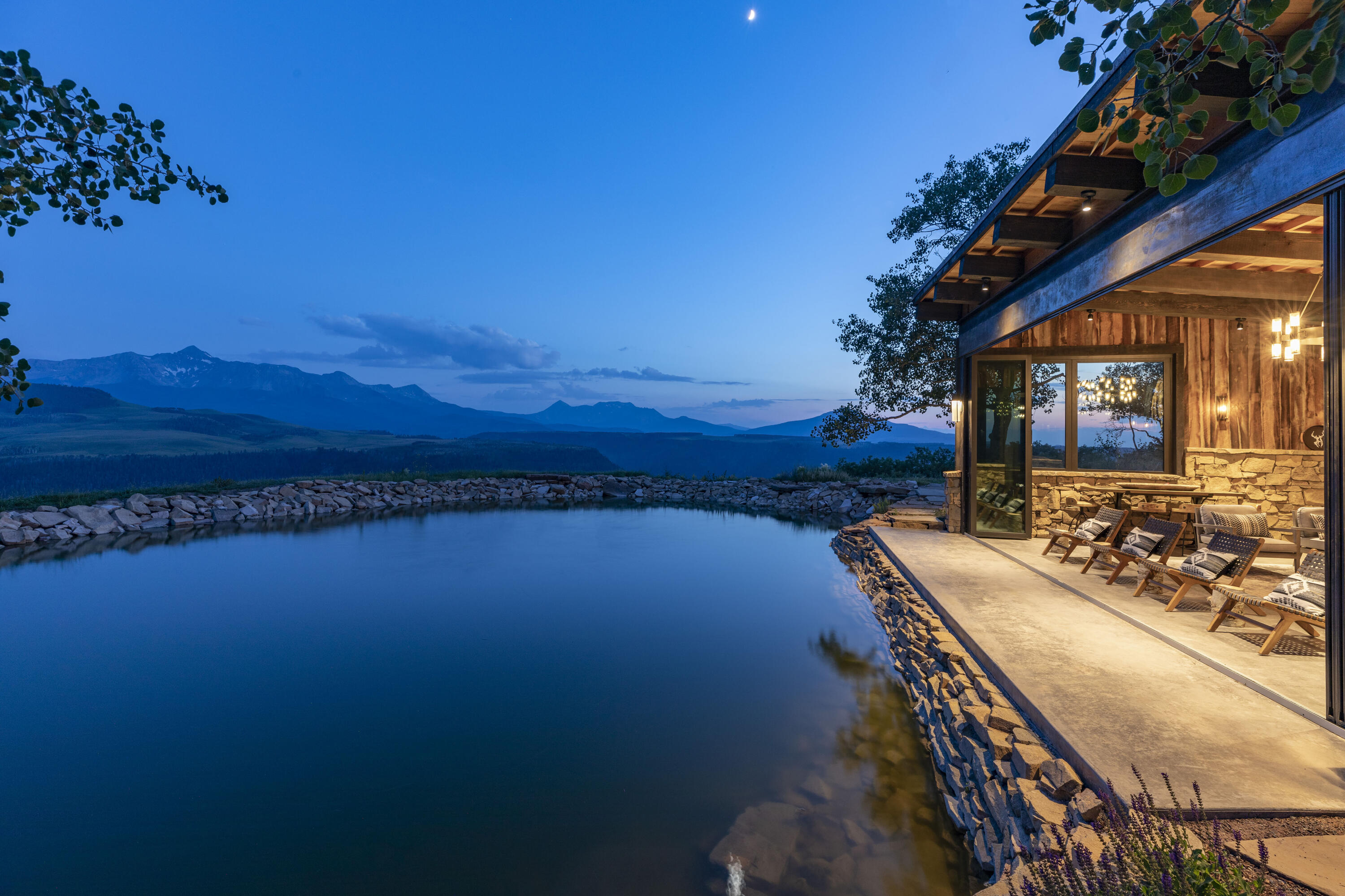 7039 Last Dollar Road