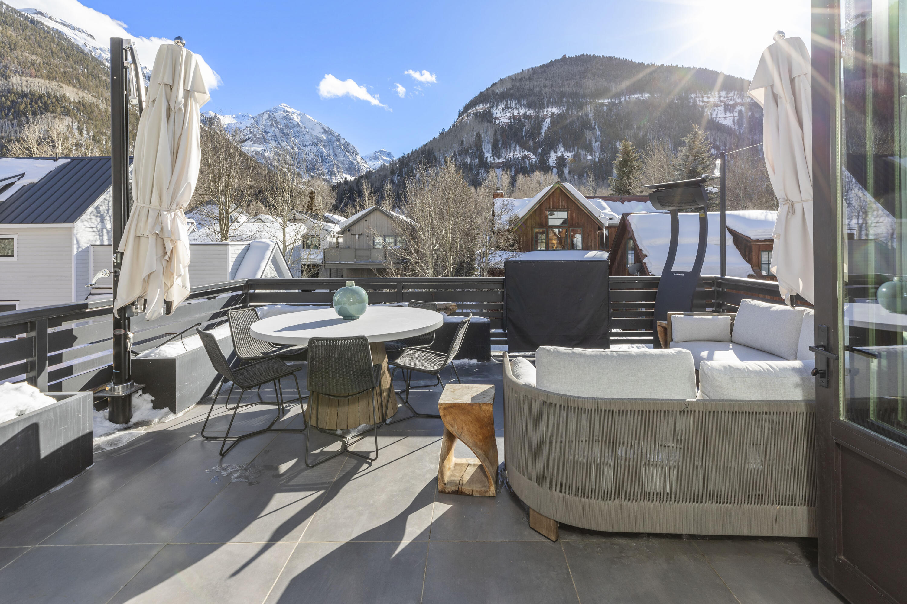 516 E Columbia Avenue