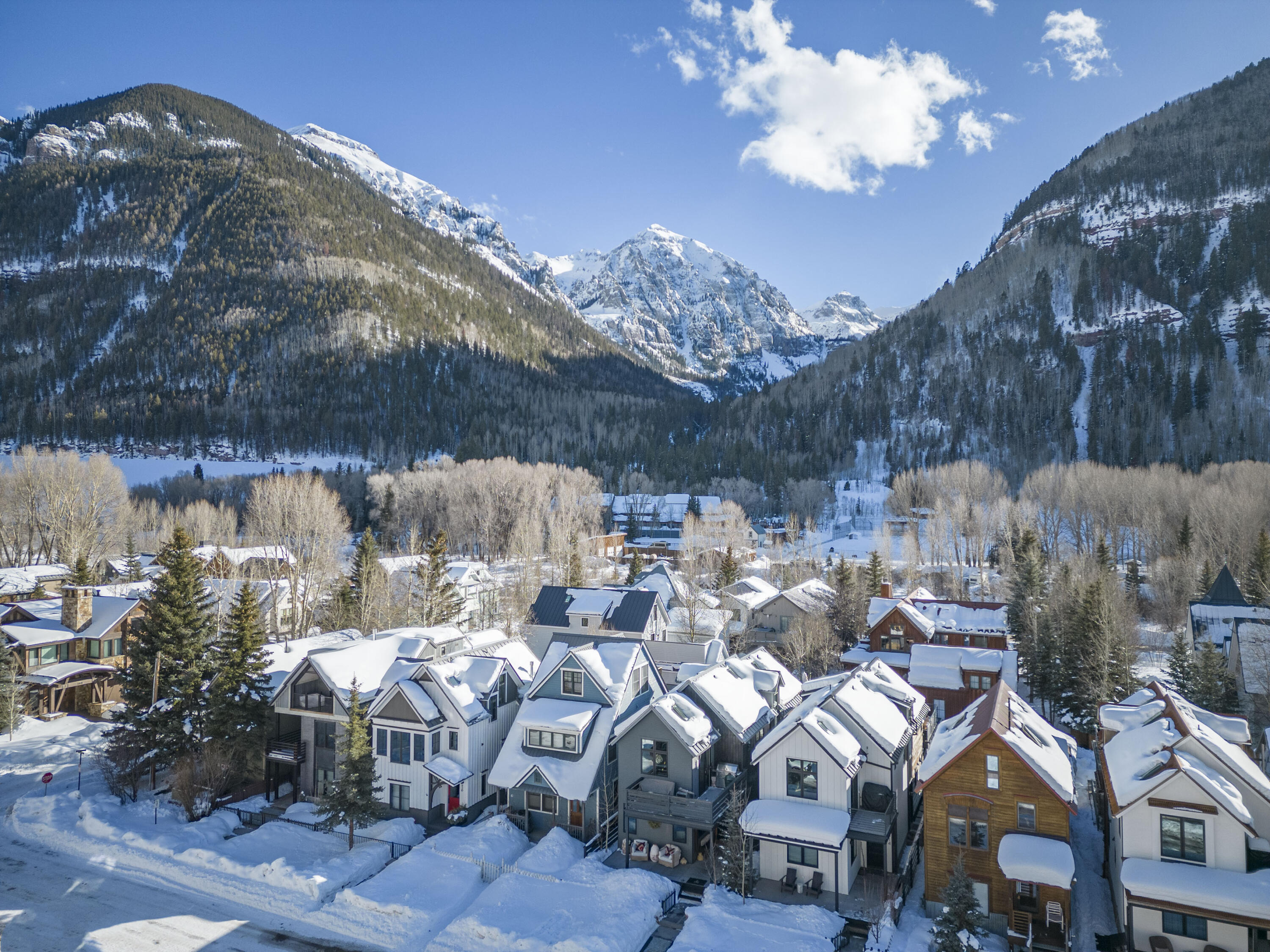 516 E Columbia Avenue