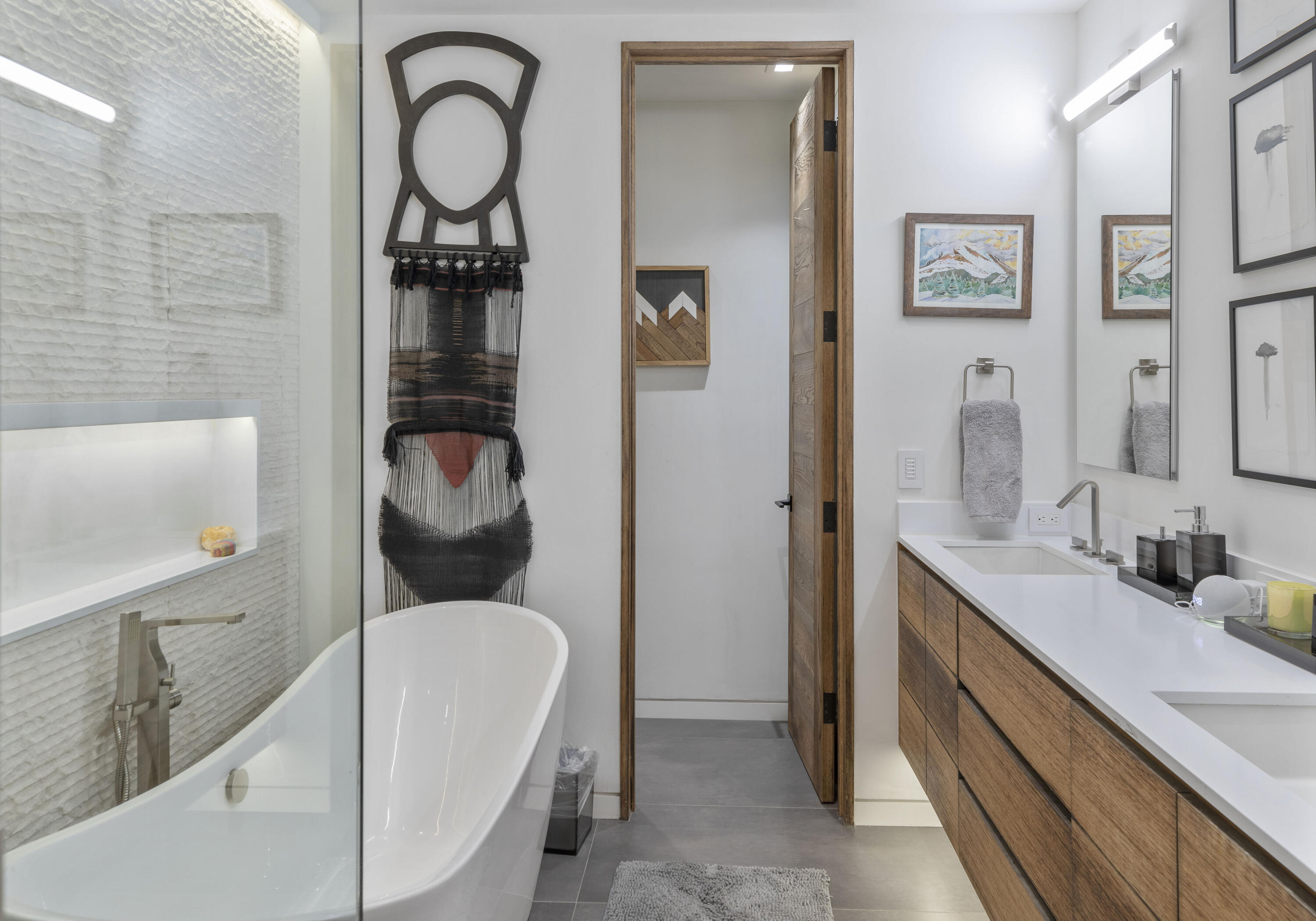 516 E Columbia Avenue