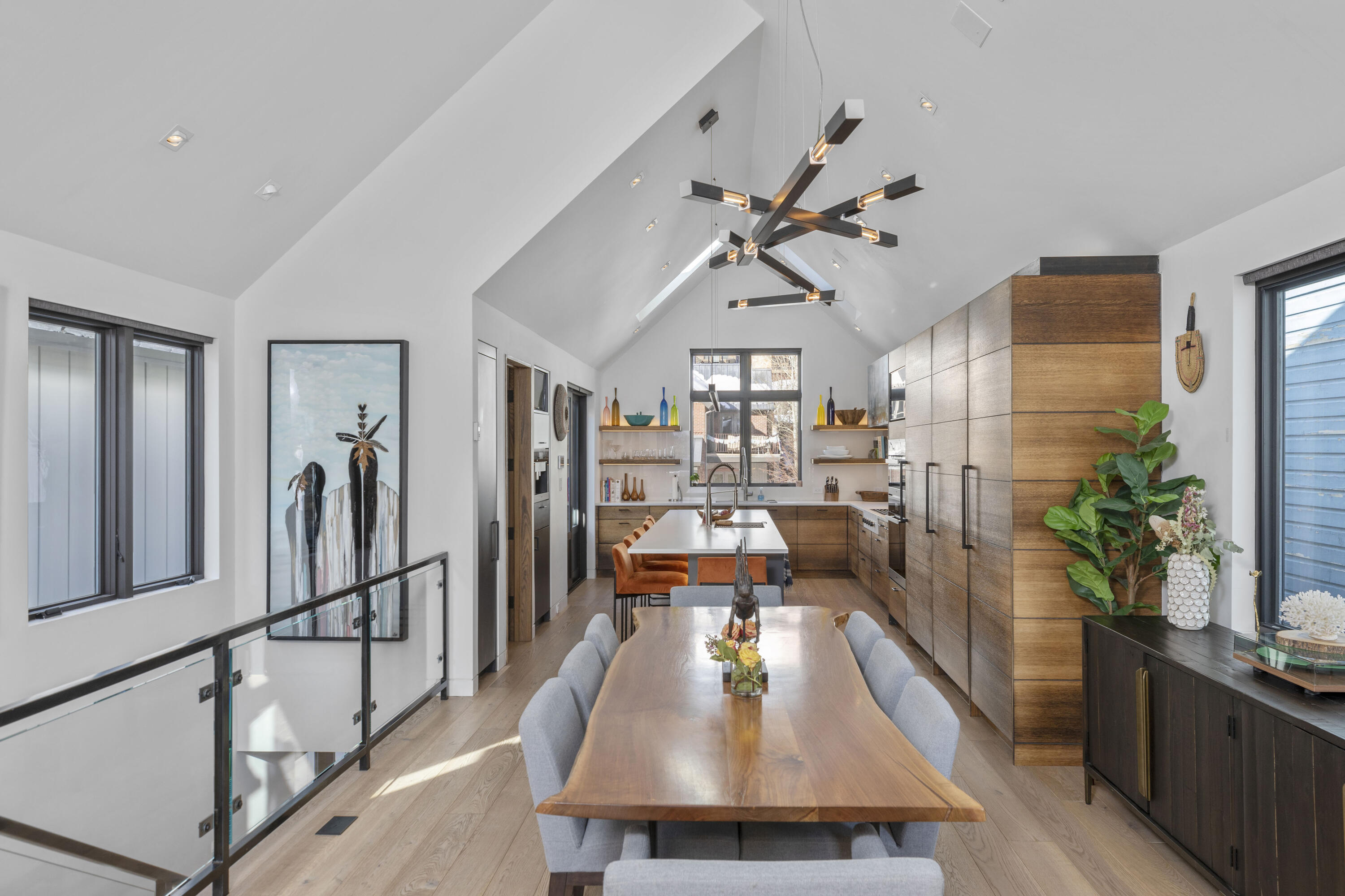 516 E Columbia Avenue