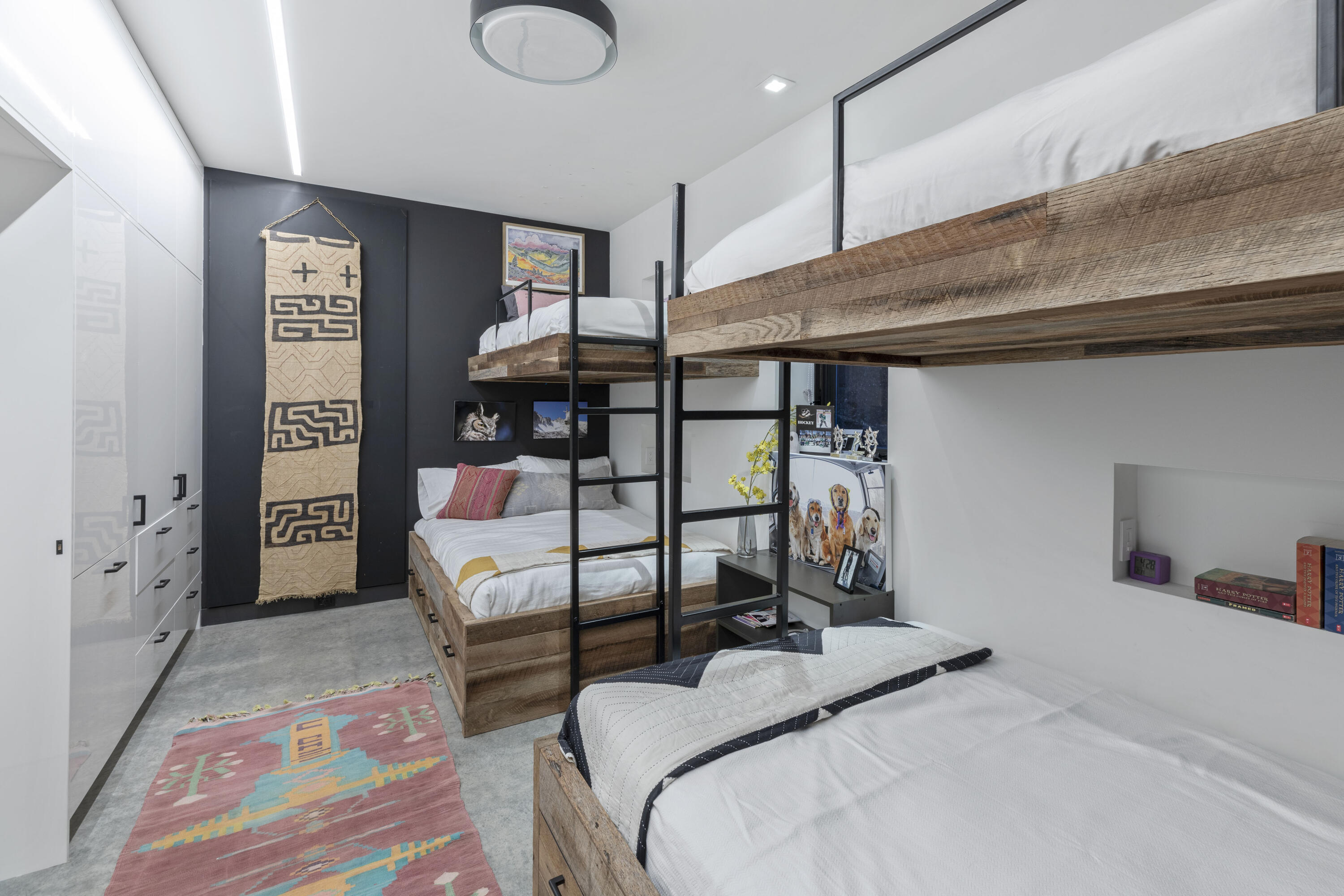 516 E Columbia Avenue