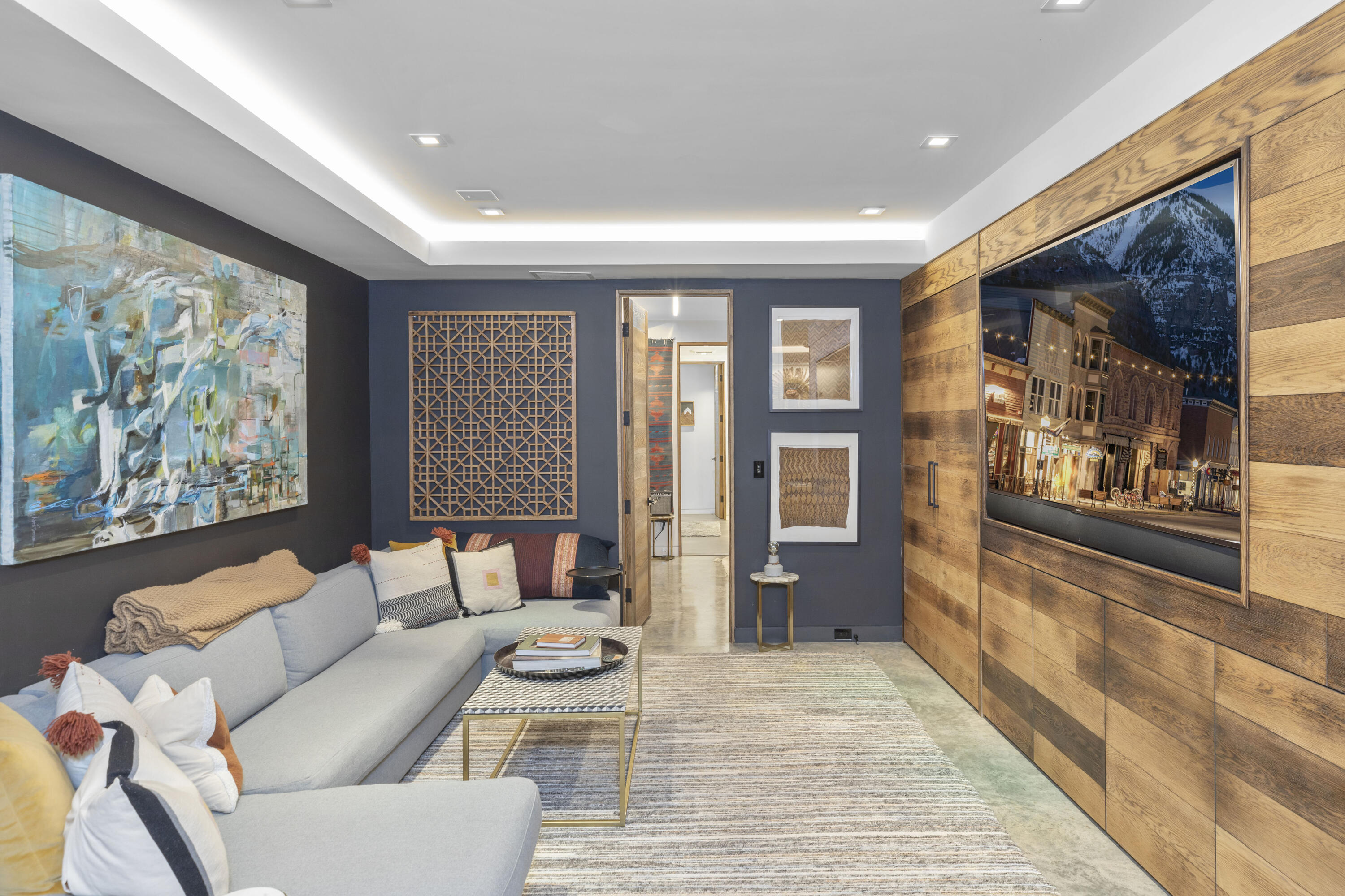 516 E Columbia Avenue