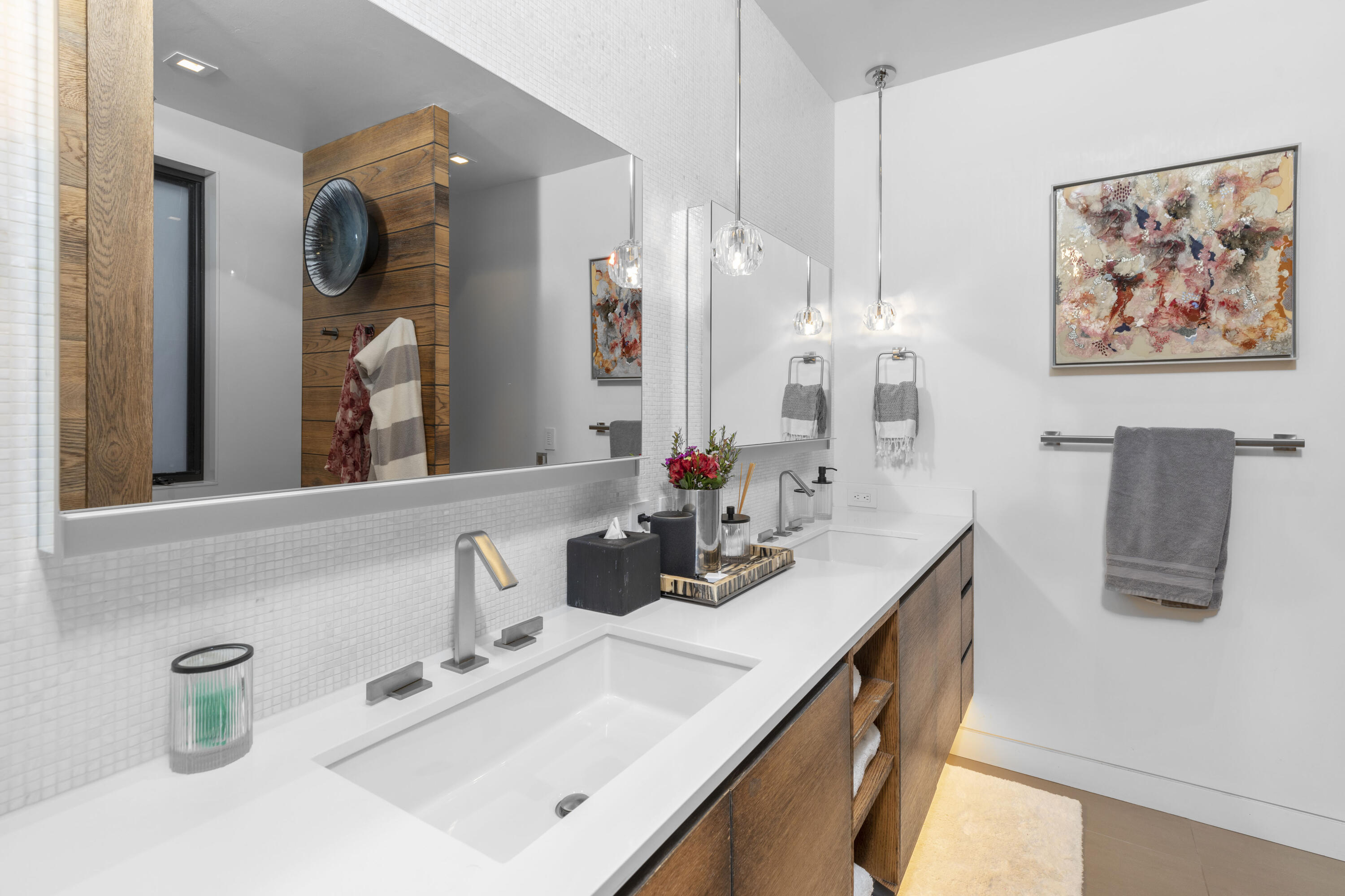 516 E Columbia Avenue