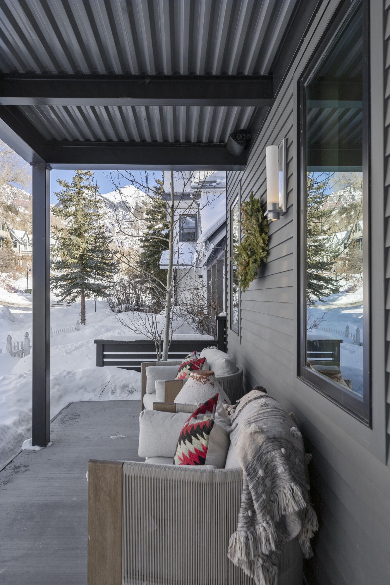 516 E Columbia Avenue