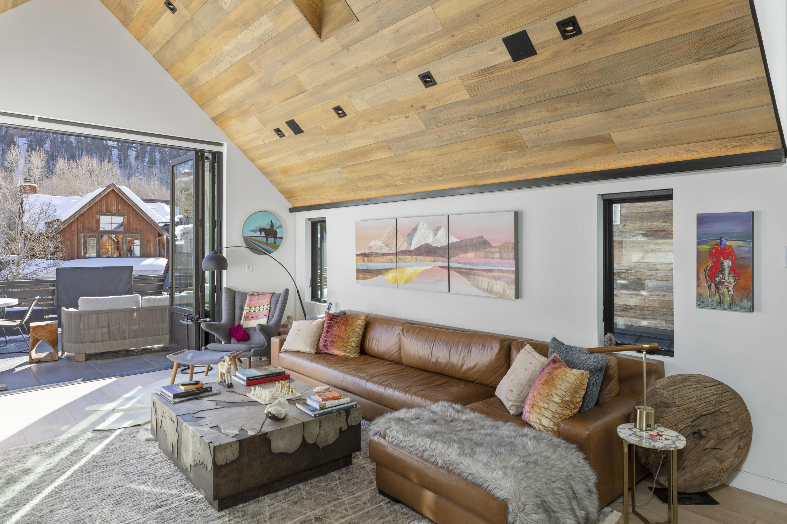 516 E Columbia Avenue