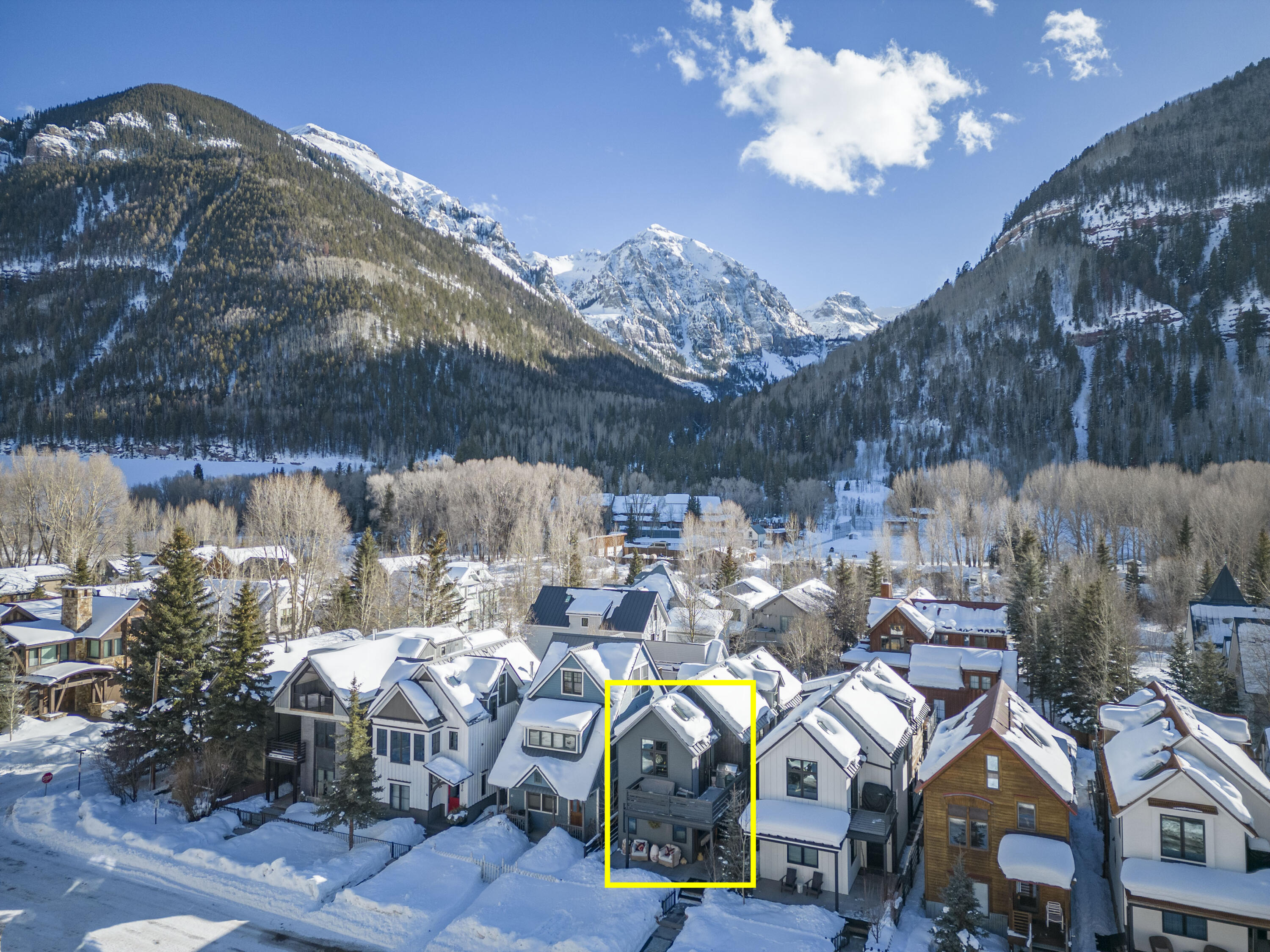 516 E Columbia Avenue