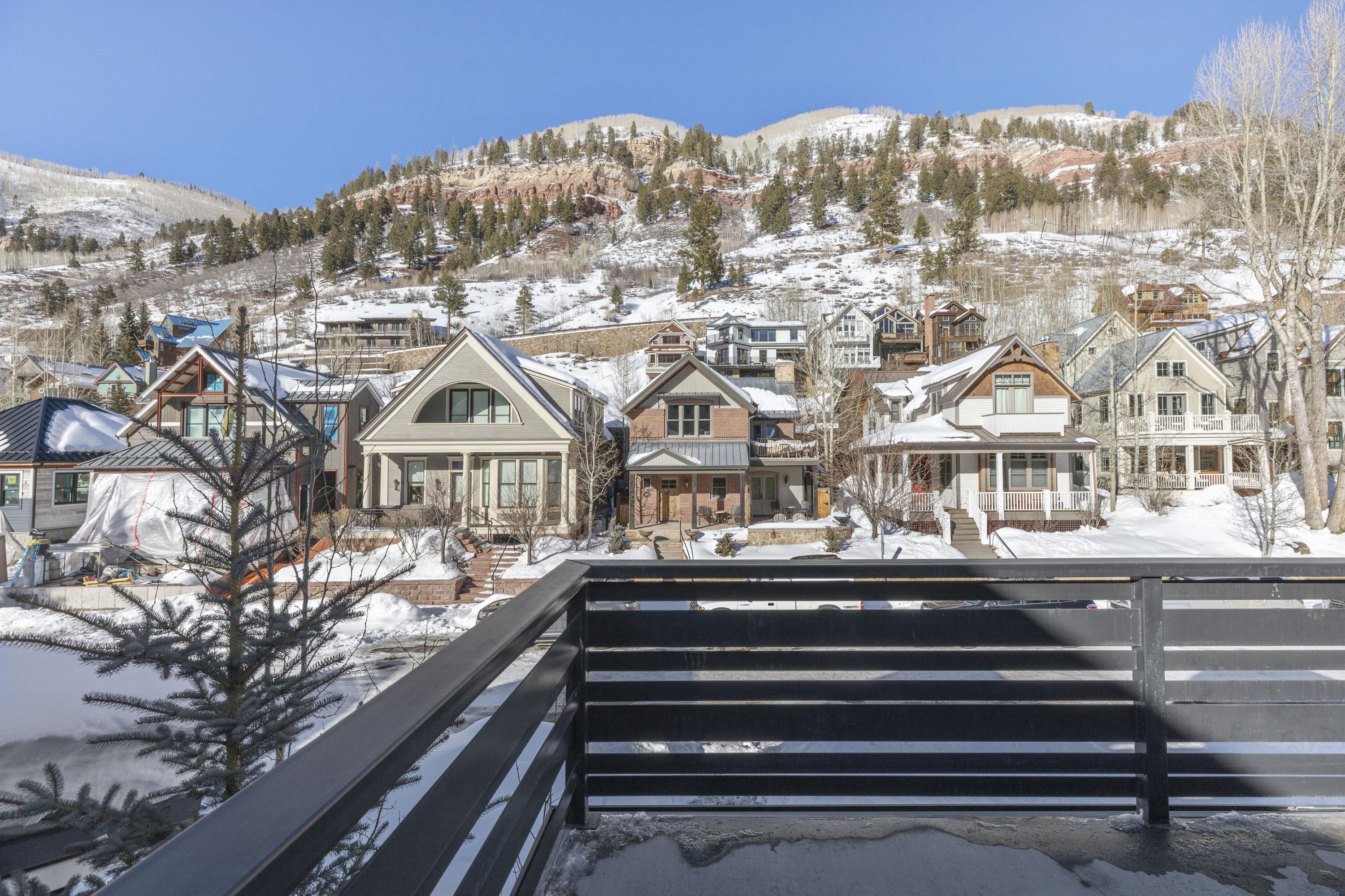 516 E Columbia Avenue