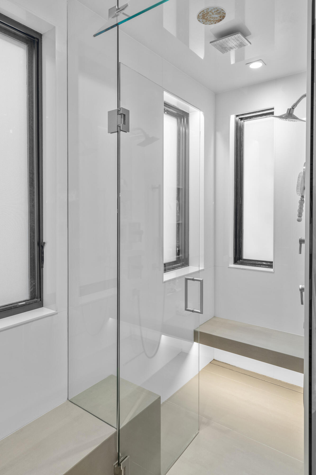 516 E Columbia Avenue