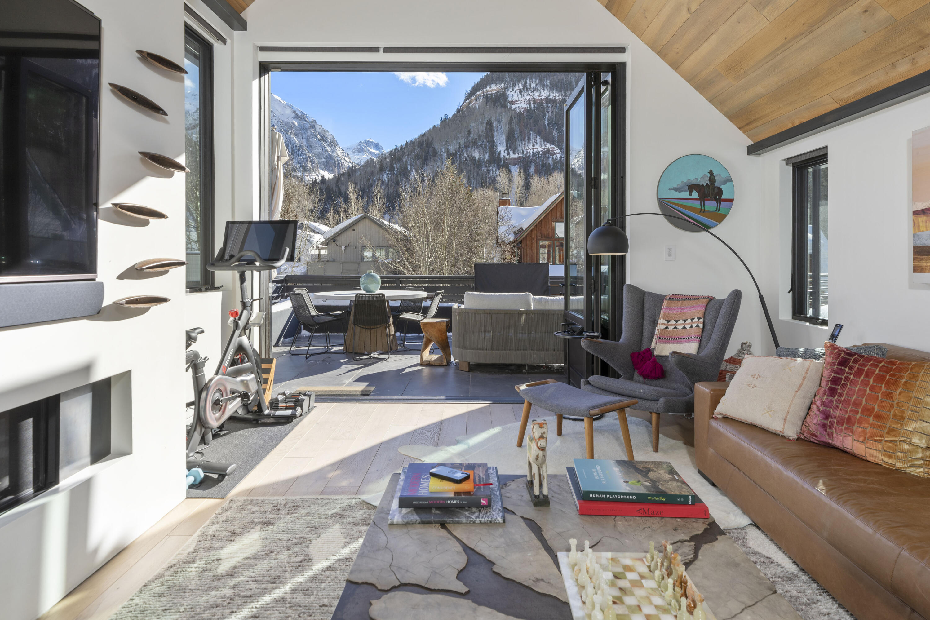 516 E Columbia Avenue