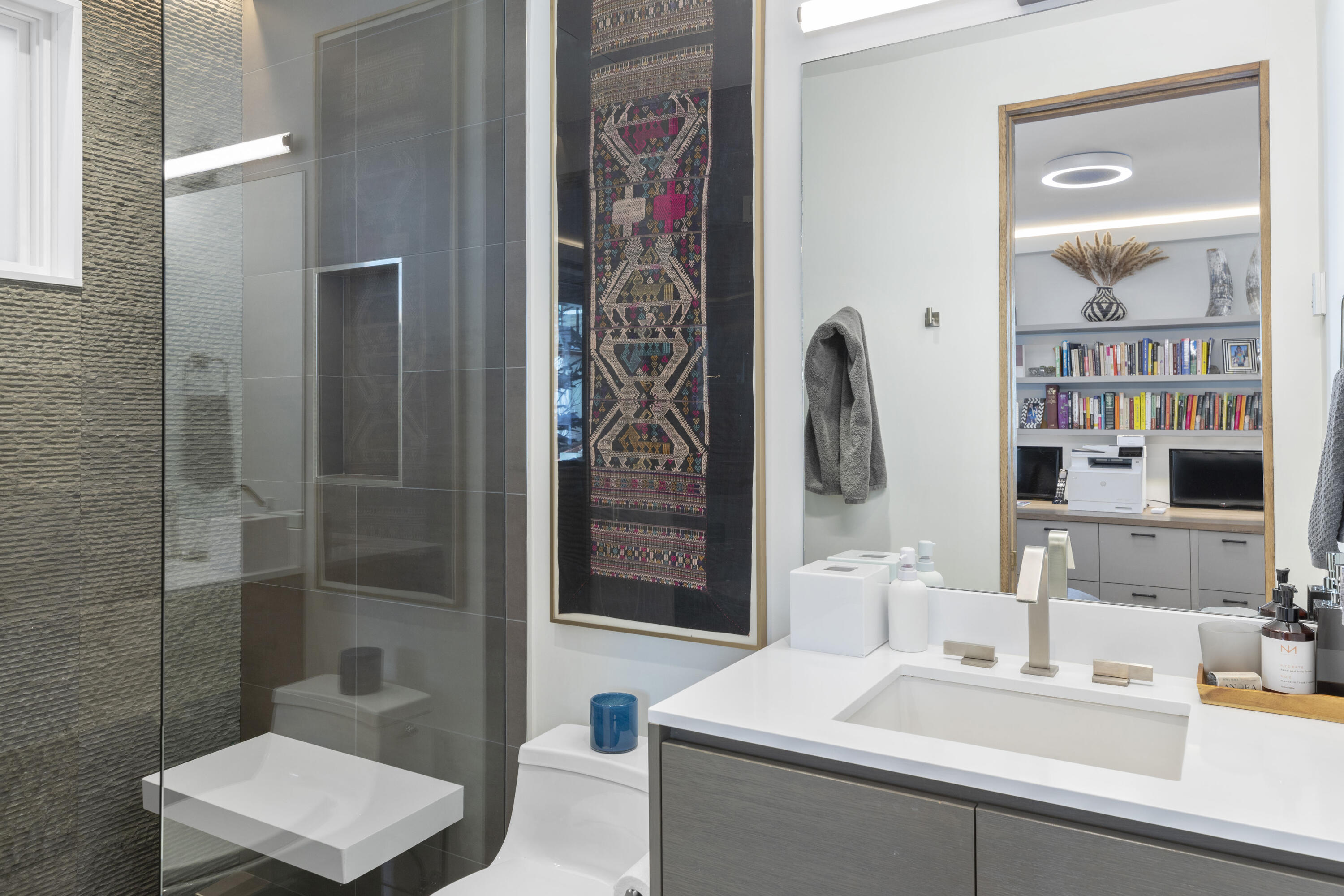 516 E Columbia Avenue