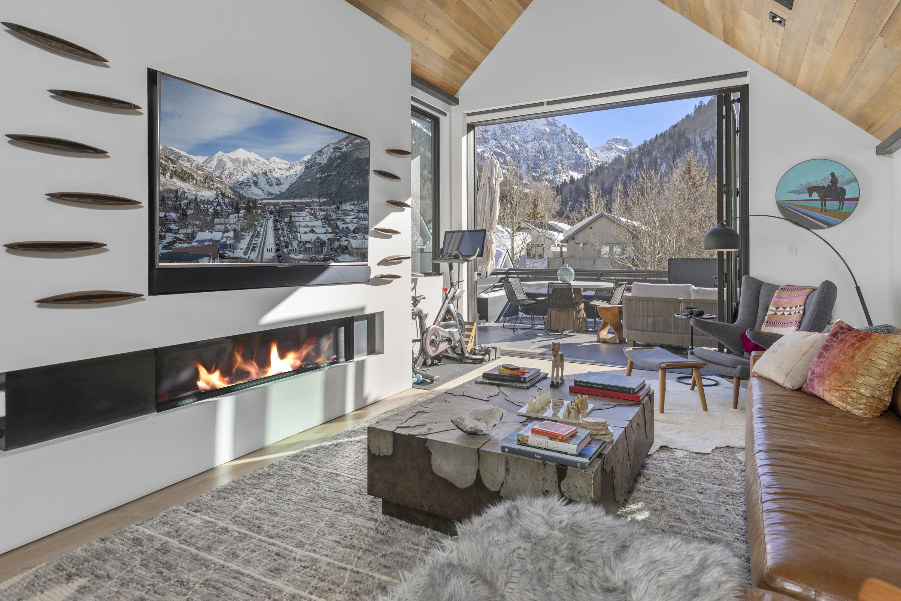 516 E Columbia Avenue