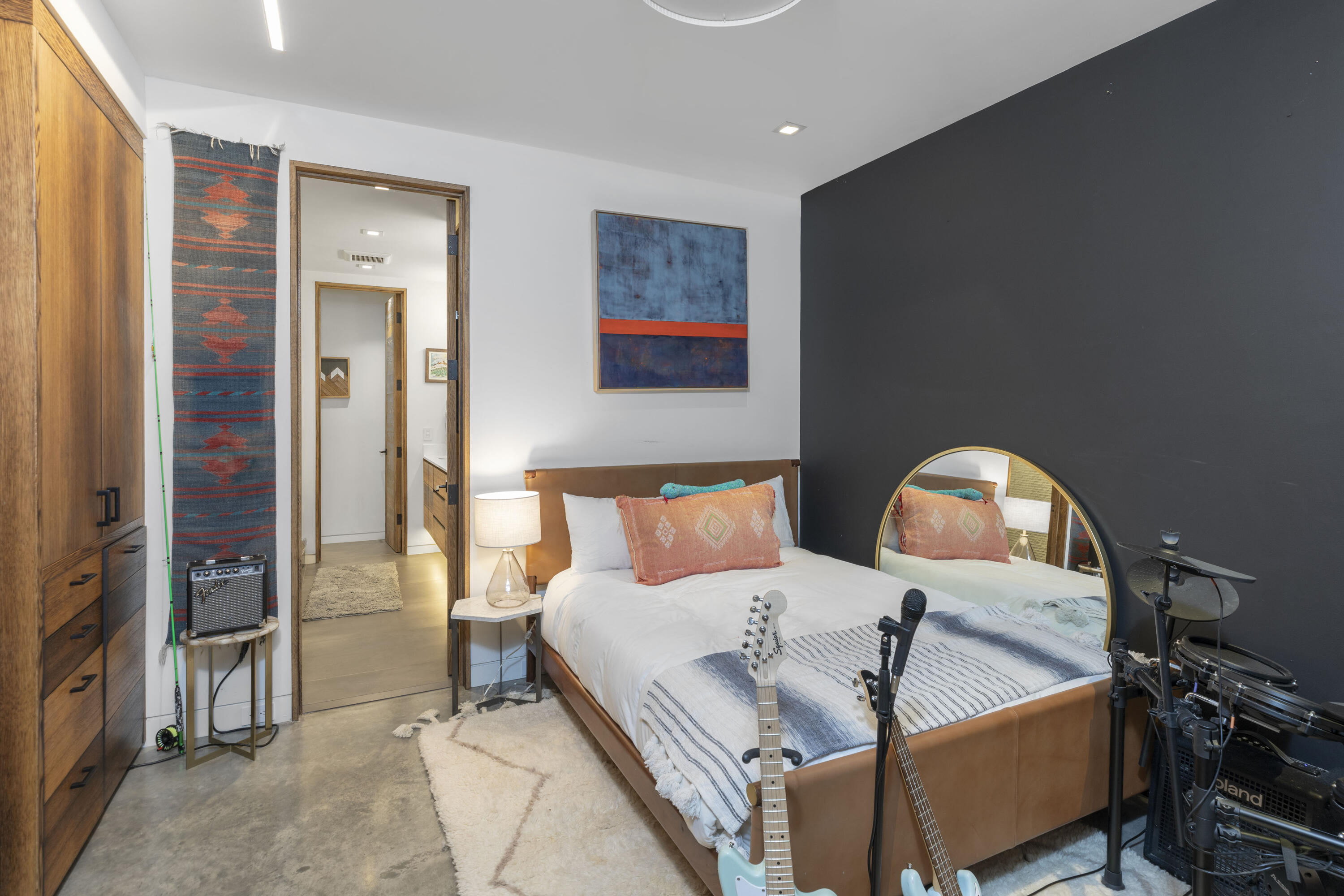 516 E Columbia Avenue