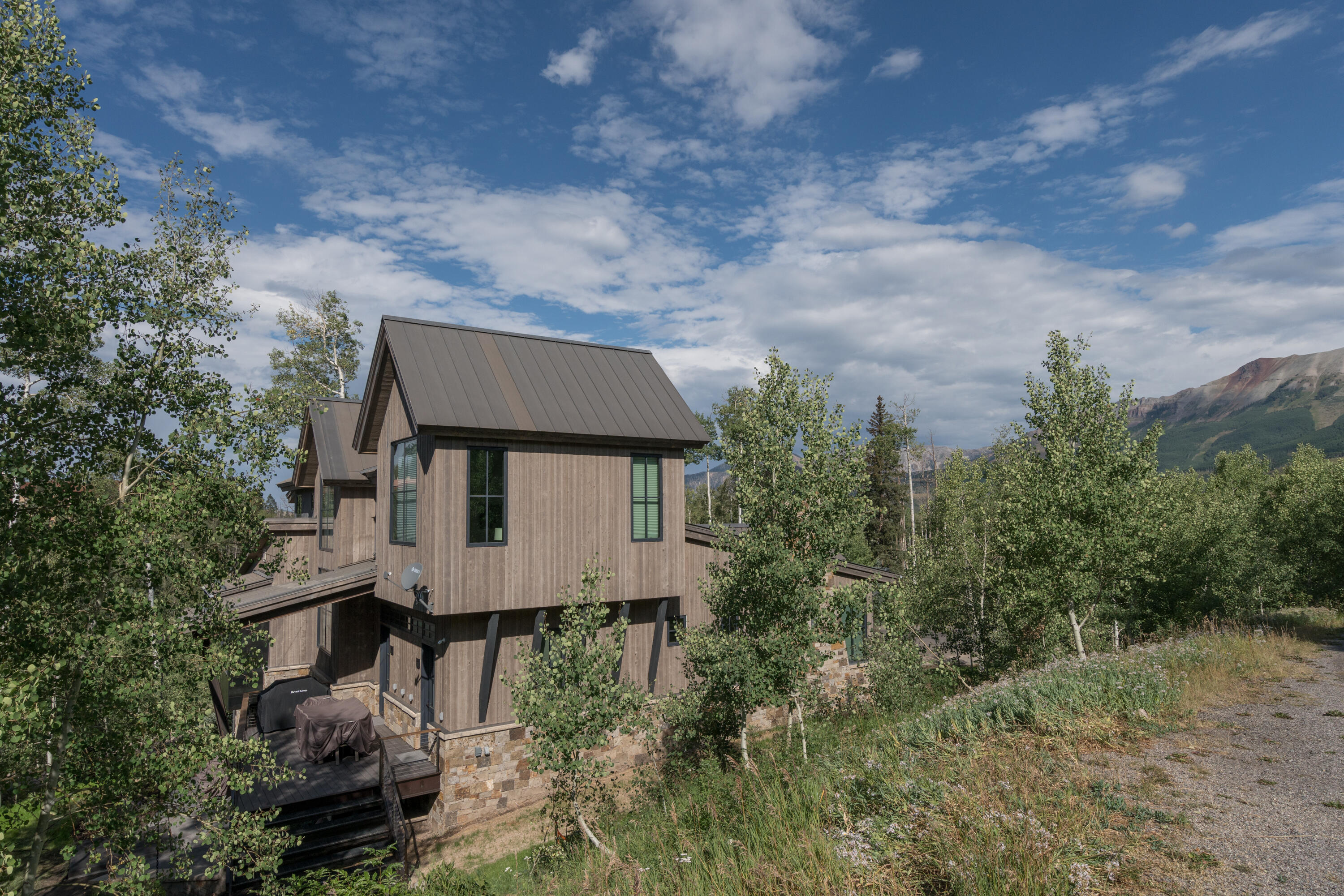 137 Vischer Drive