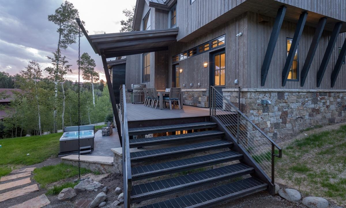 137 Vischer Drive