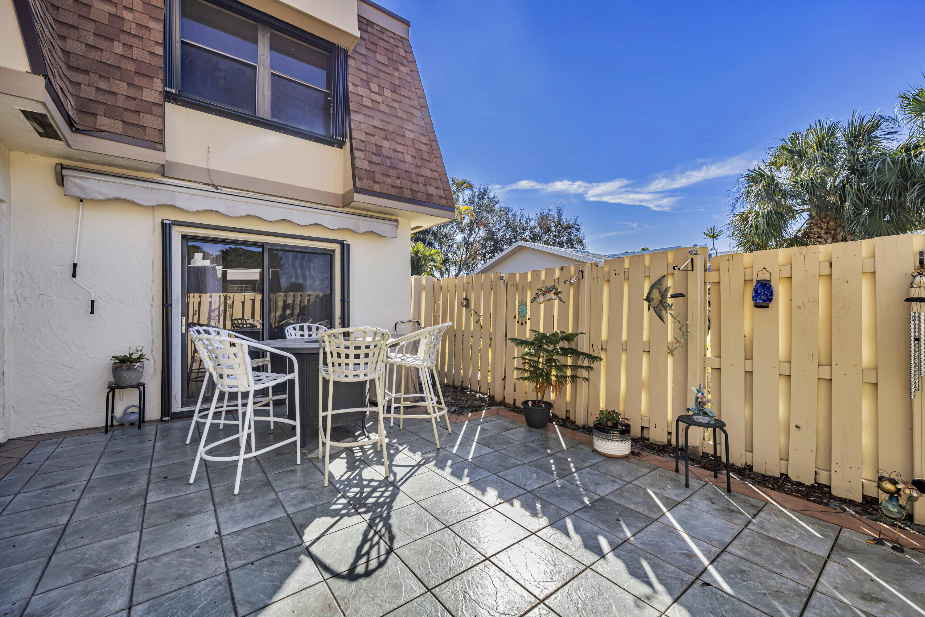 825 NW 30th Avenue A