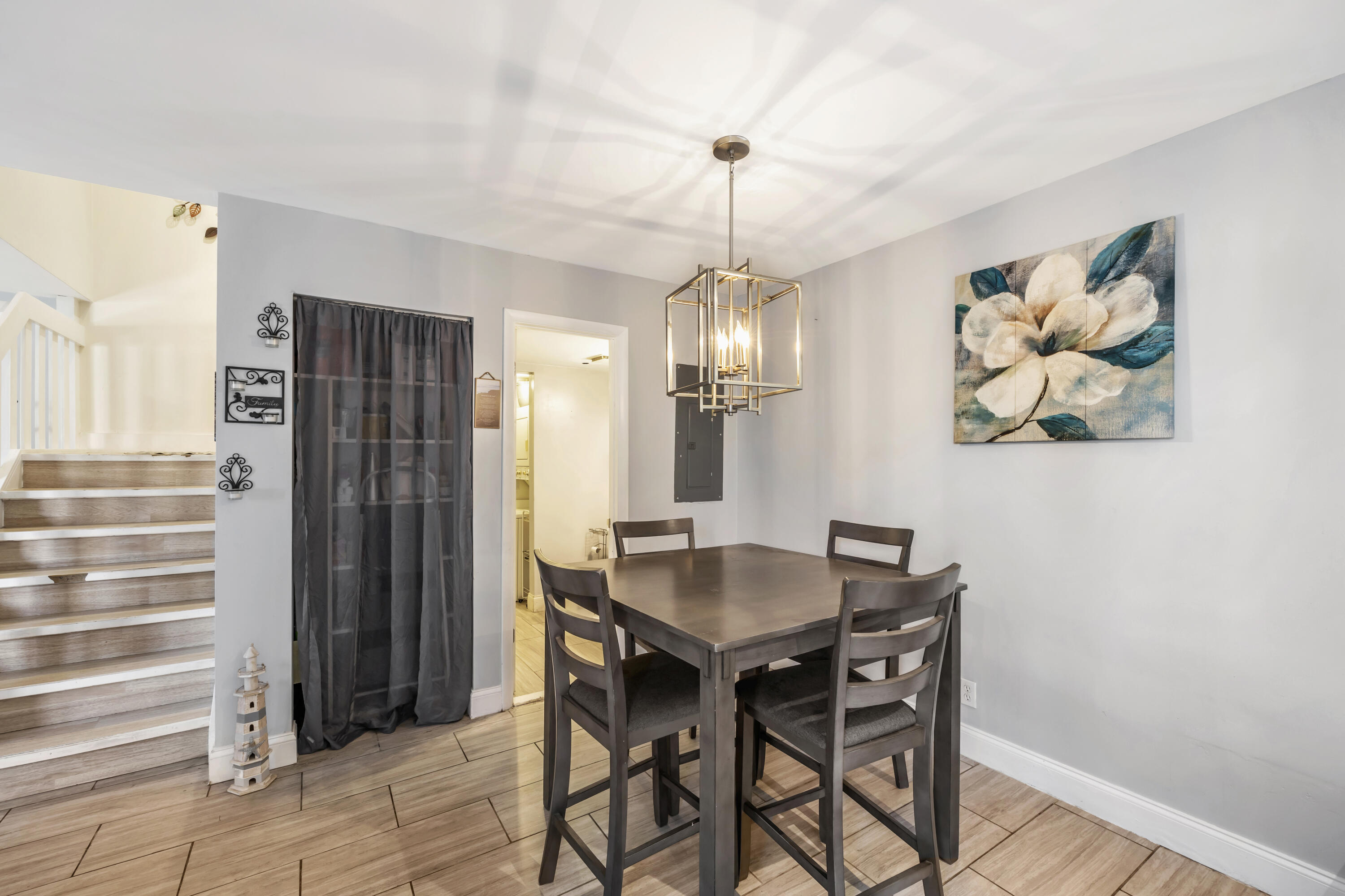 825 NW 30th Avenue A
