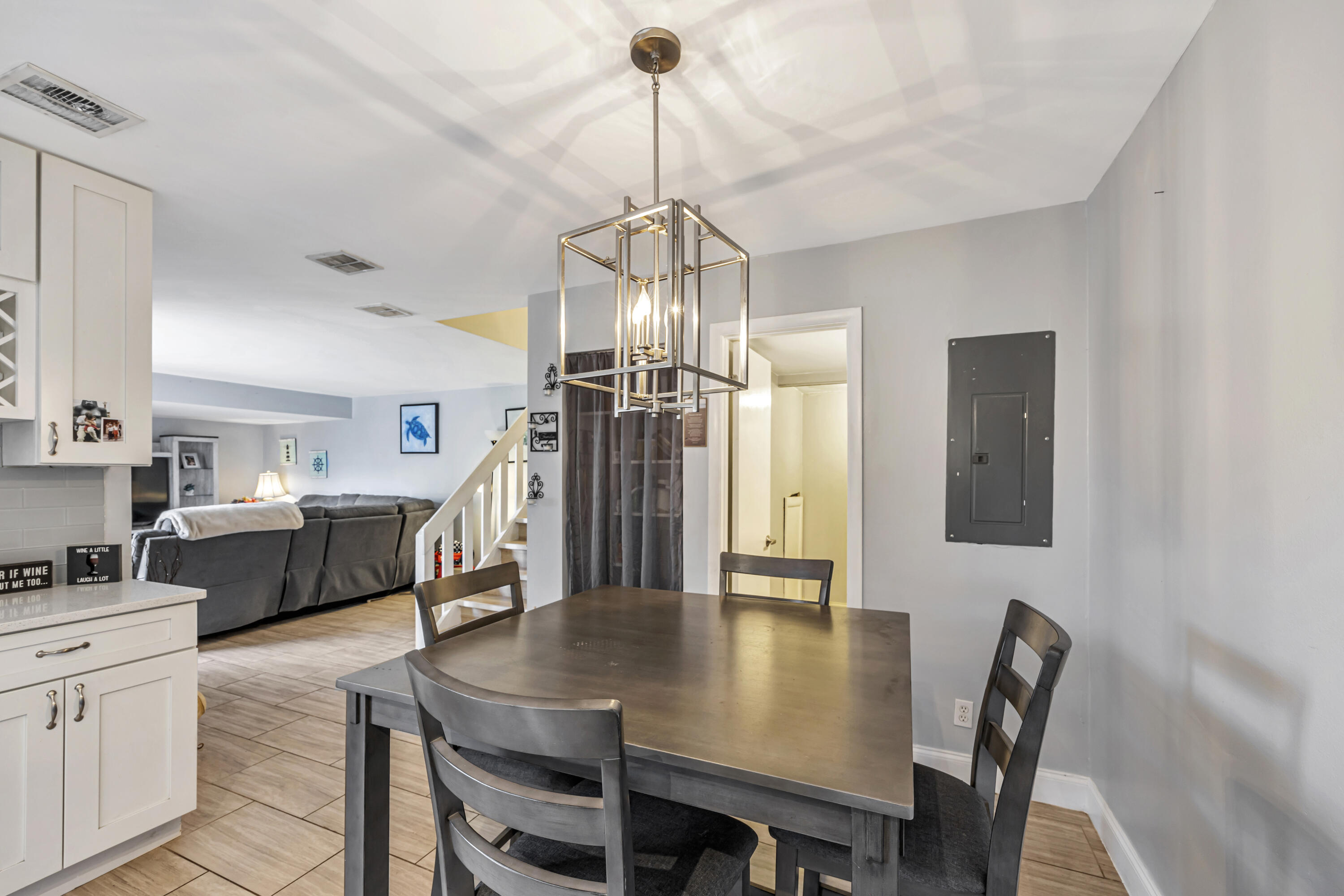 825 NW 30th Avenue A