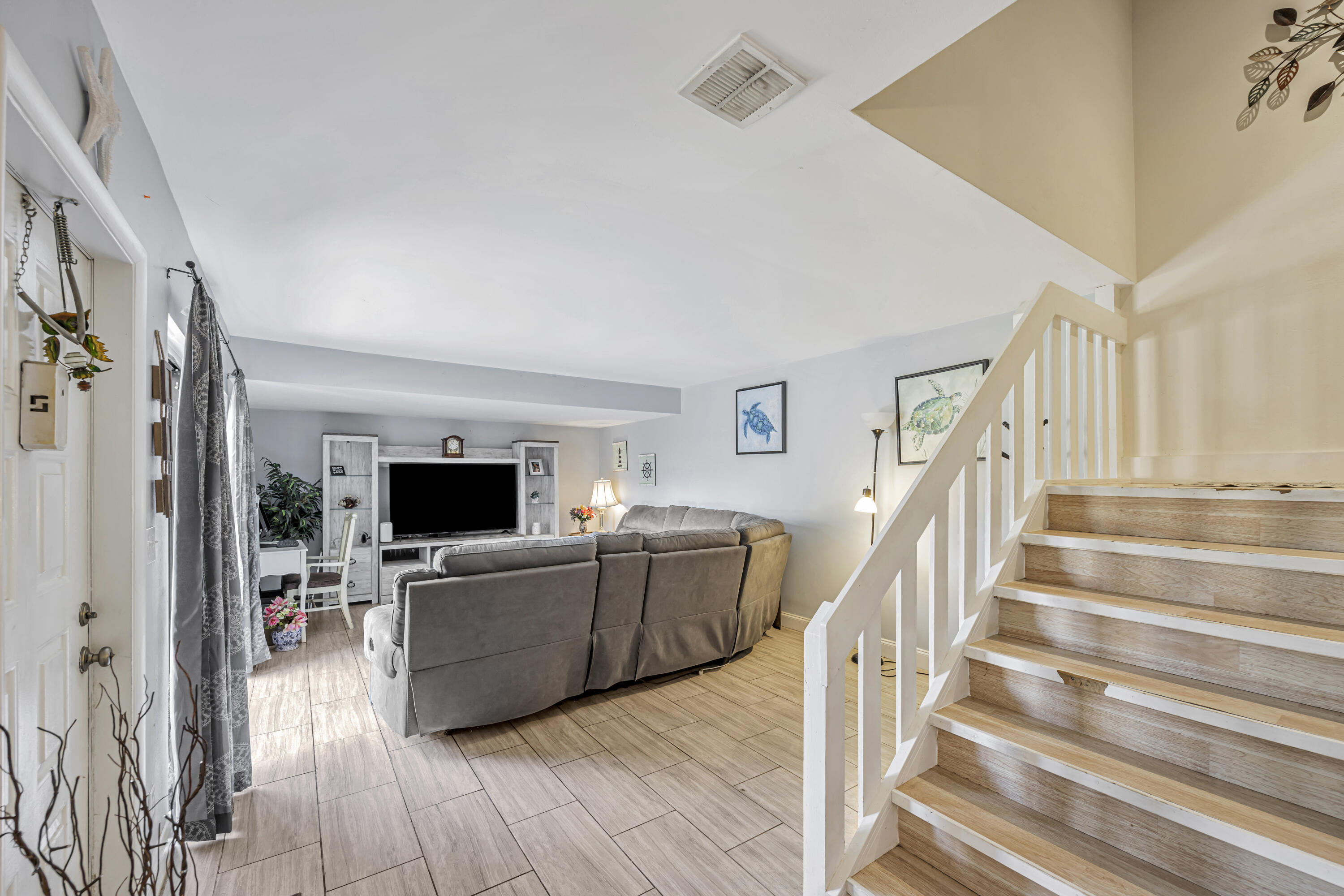 825 NW 30th Avenue A