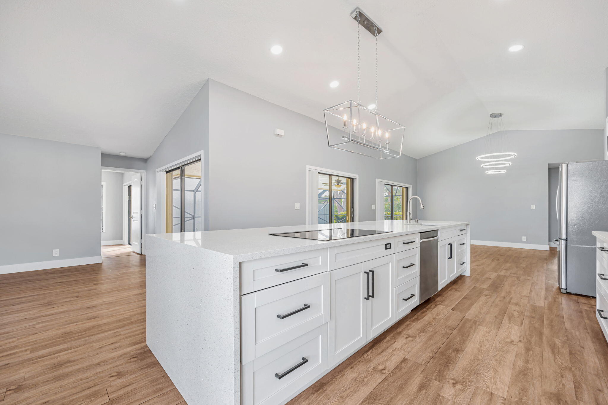 21356 SUMMERTRACE Circle
