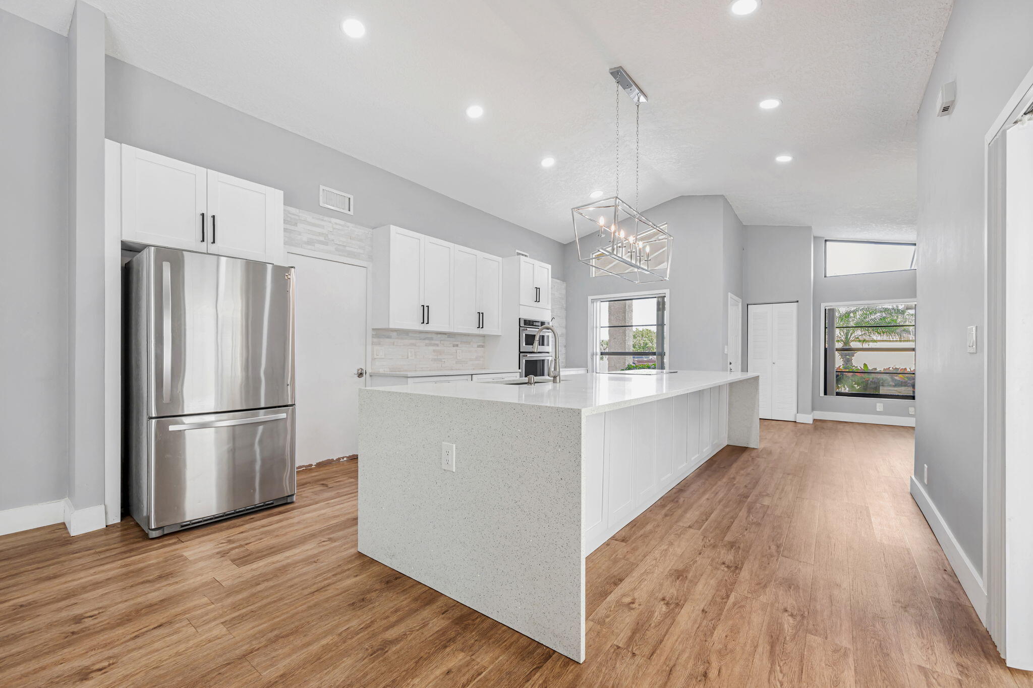 21356 SUMMERTRACE Circle