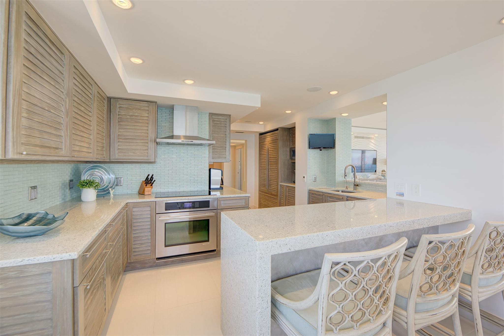 700 S Ocean Blvd 801
