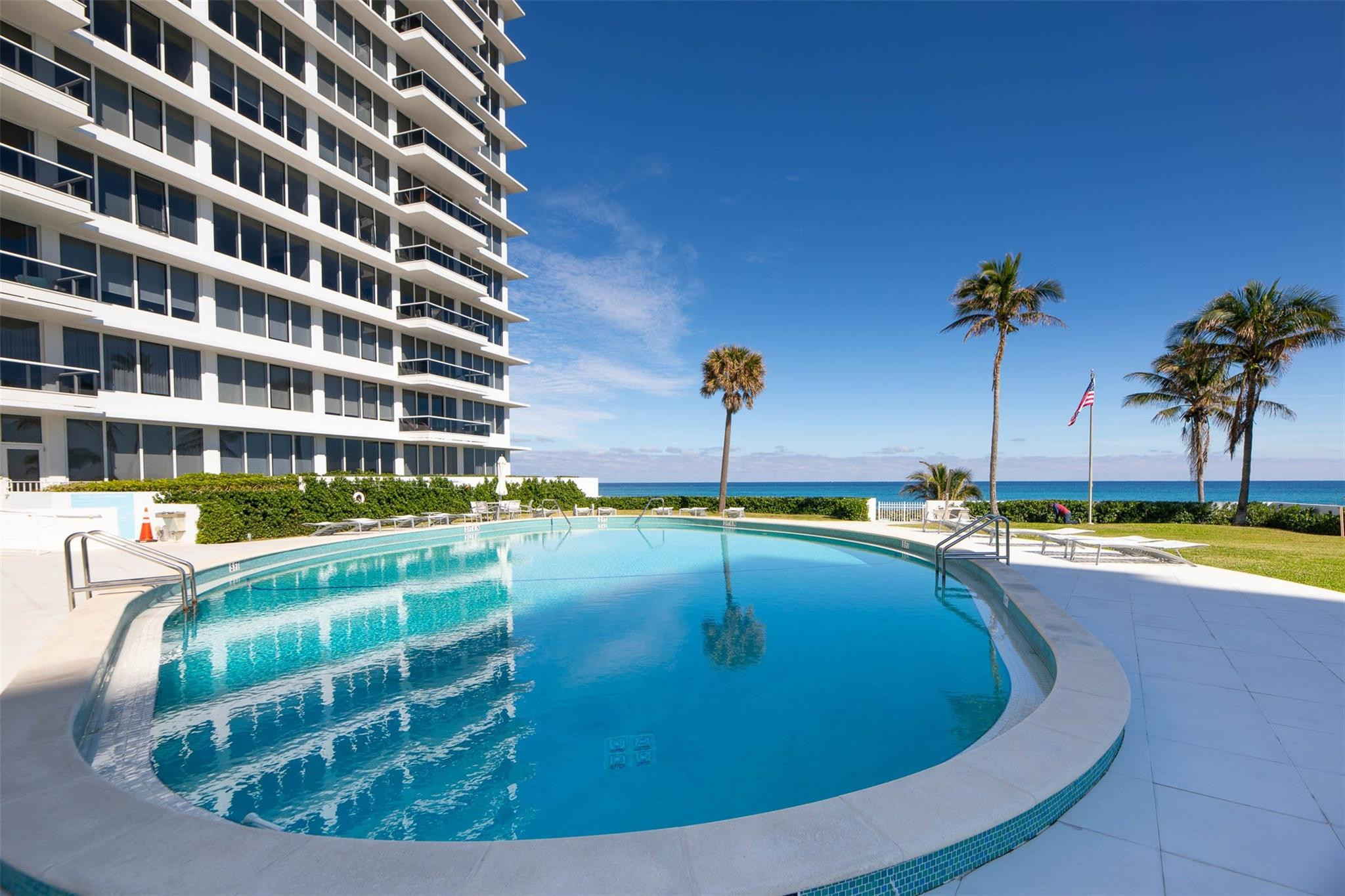 700 S Ocean Blvd 801