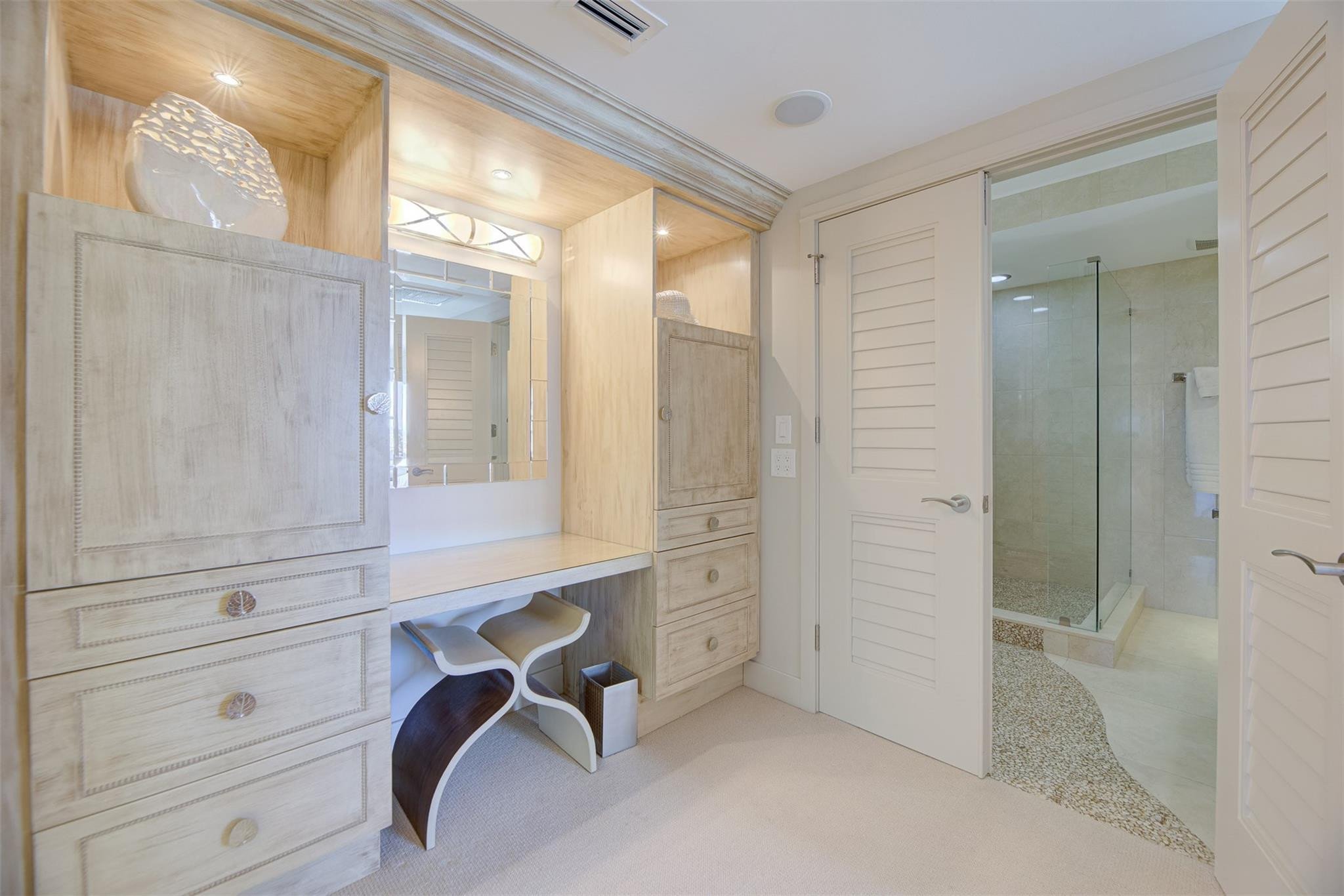 700 S Ocean Blvd 801