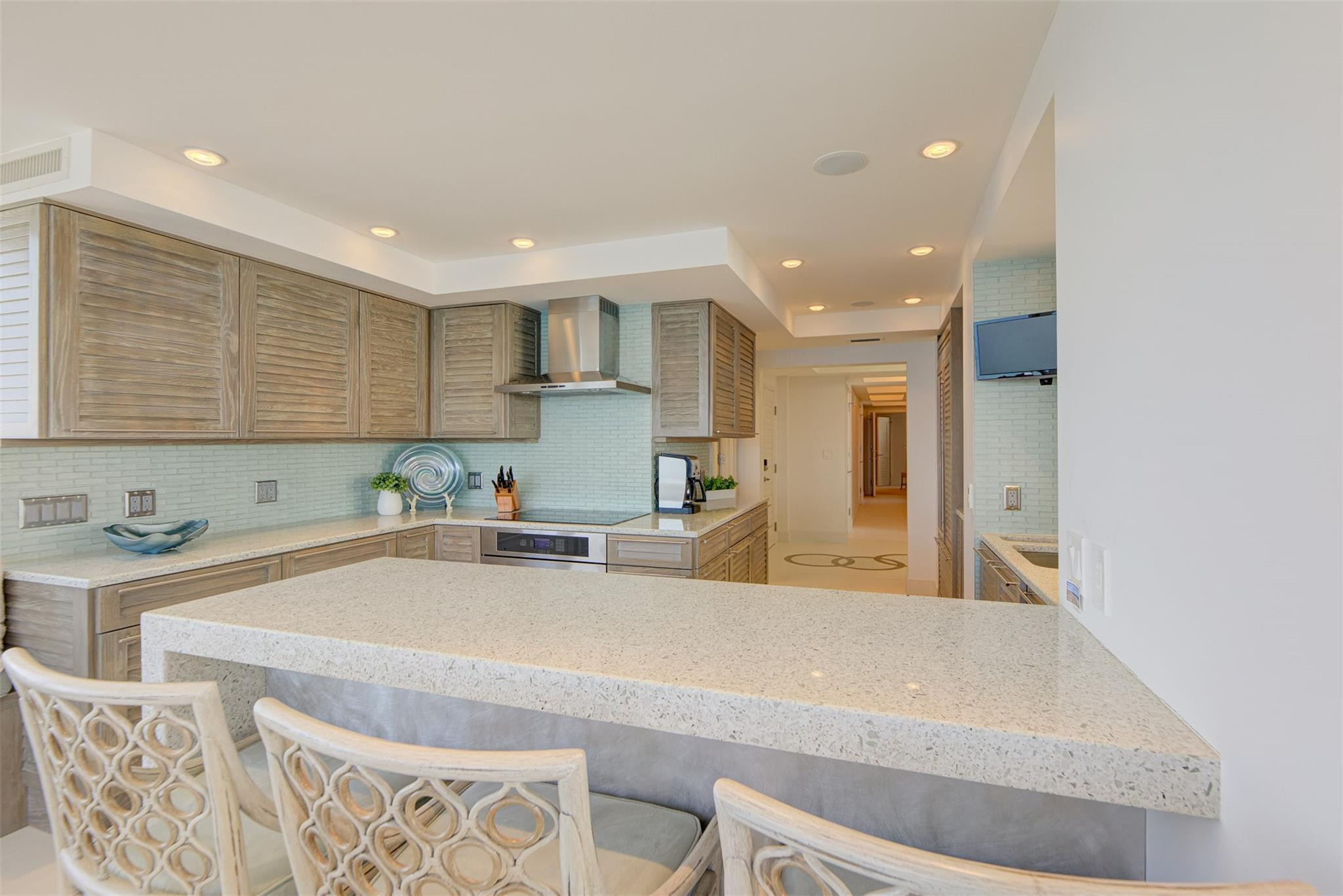 700 S Ocean Blvd 801