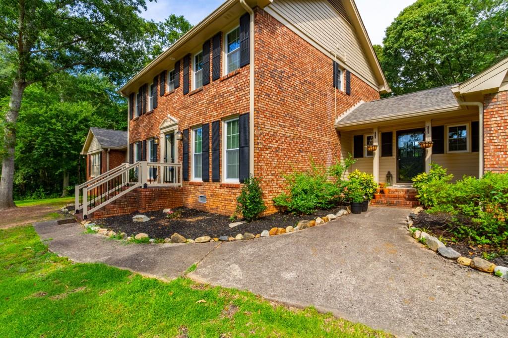 647 Carl Cedar Hill Road