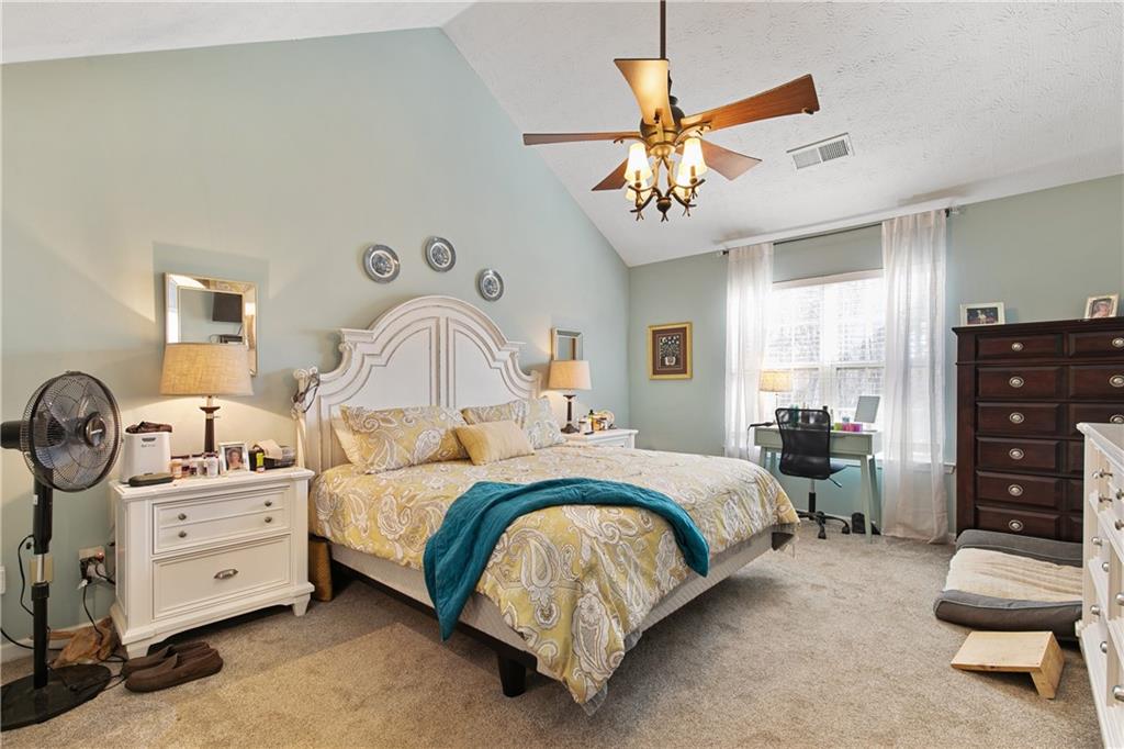 5523 AMBER COVE Way