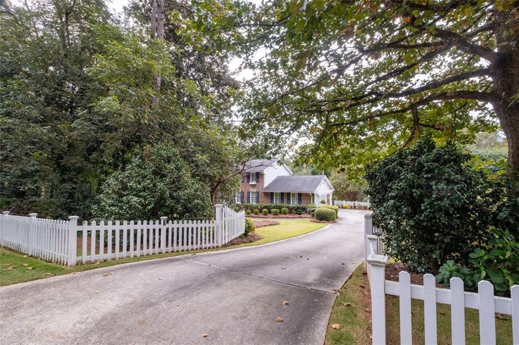 3285 Spalding Drive